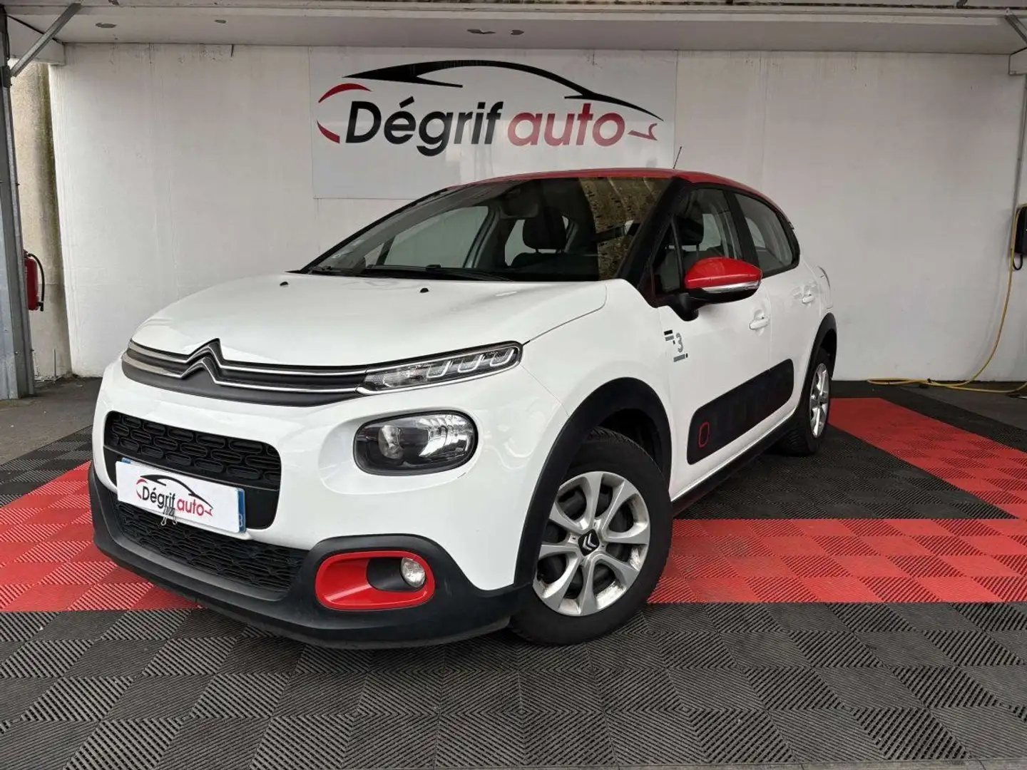 Citroen C3 BlueHDi 100 SetS BVM5 Graphic Blanc - 1