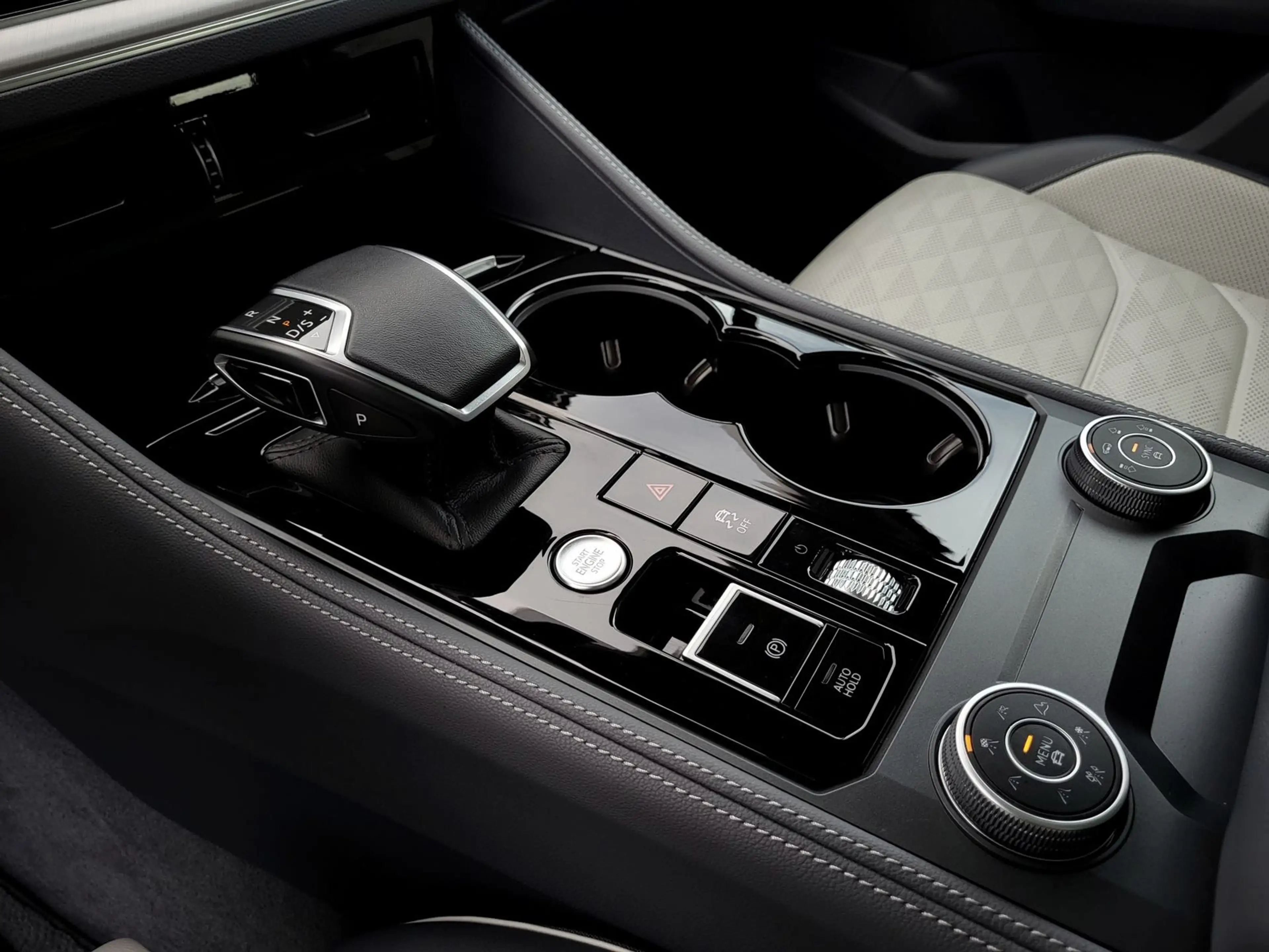 Volkswagen Touareg 3.0 TSI eHybrid 4M. Elegan. HUD|LUFT|AHK — photo 13