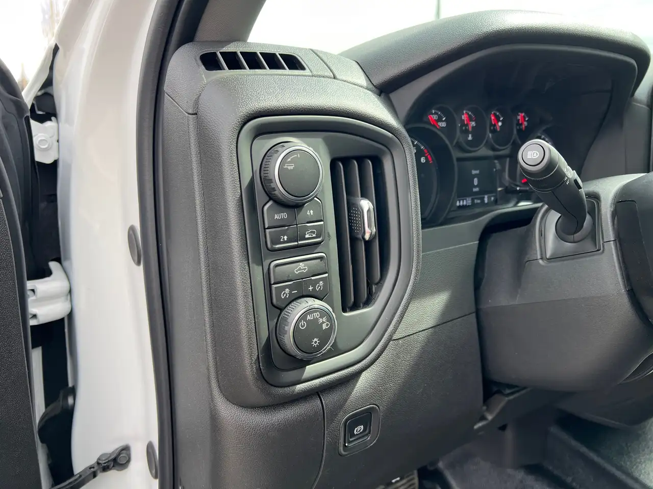 Chevrolet Silverado 1500 снимка Chevrolet Silverado 1500