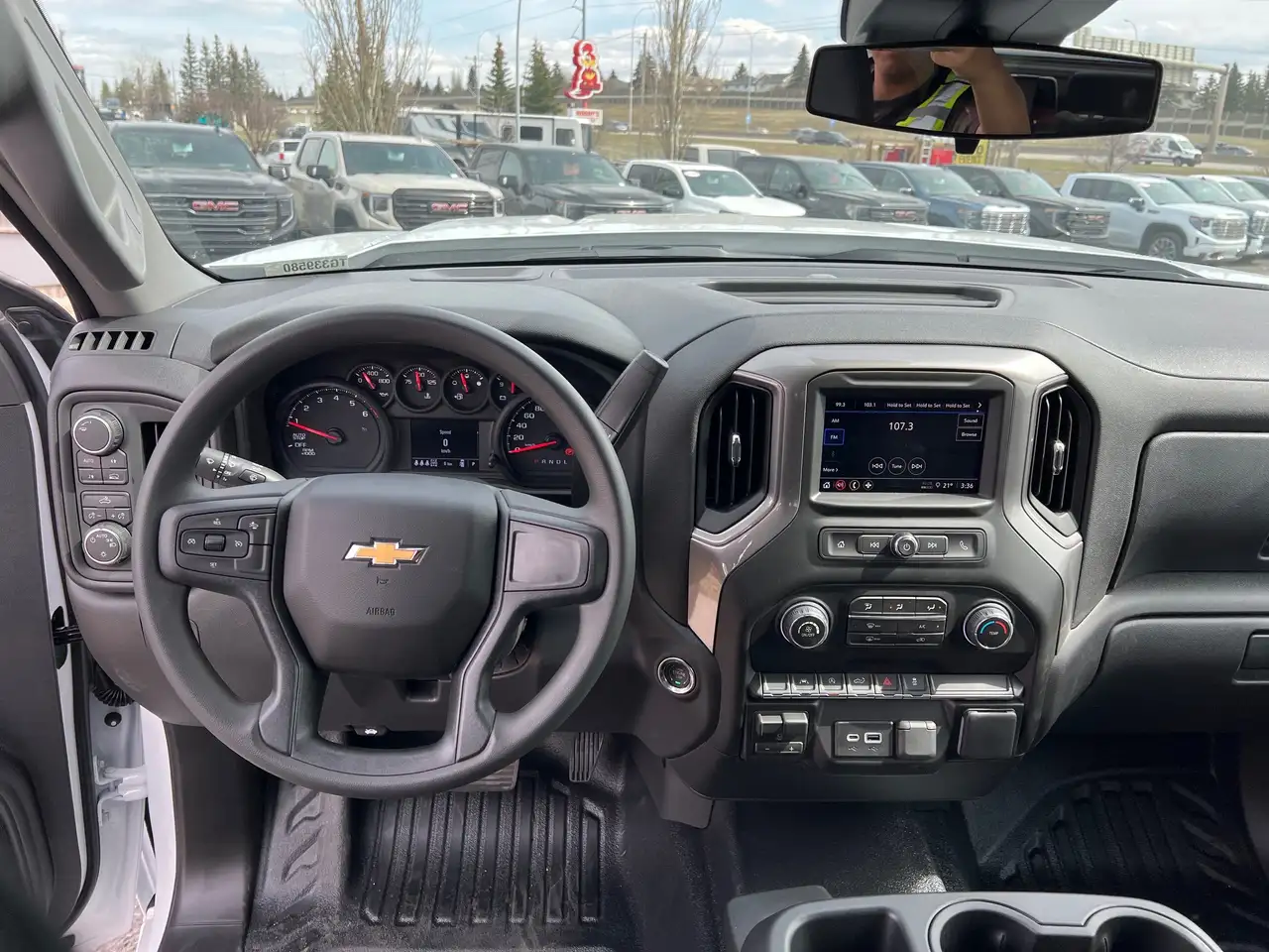 Chevrolet Silverado 1500 снимка Chevrolet Silverado 1500