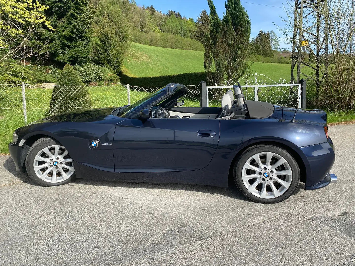 BMW Z4 BMW Z4 2,5si - 218 PS - Schnitzer Sportauspaff Blau - 1