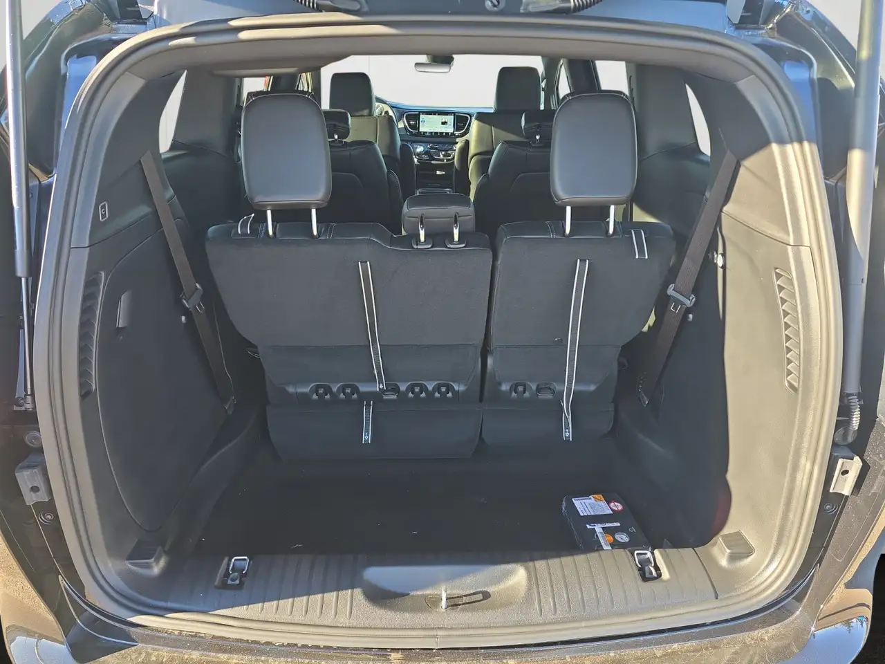 Chrysler Grand Caravan снимка Chrysler Grand Caravan