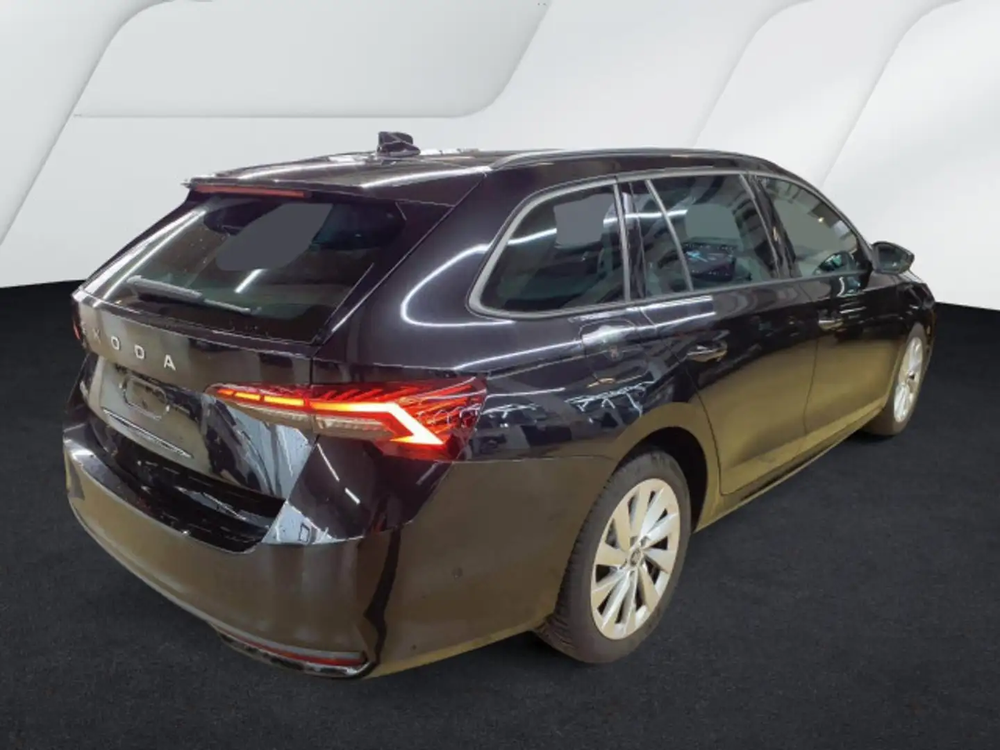 Skoda Octavia Combi Selection 1.5 e-Tec DSG AHK Navi Schwarz - 2