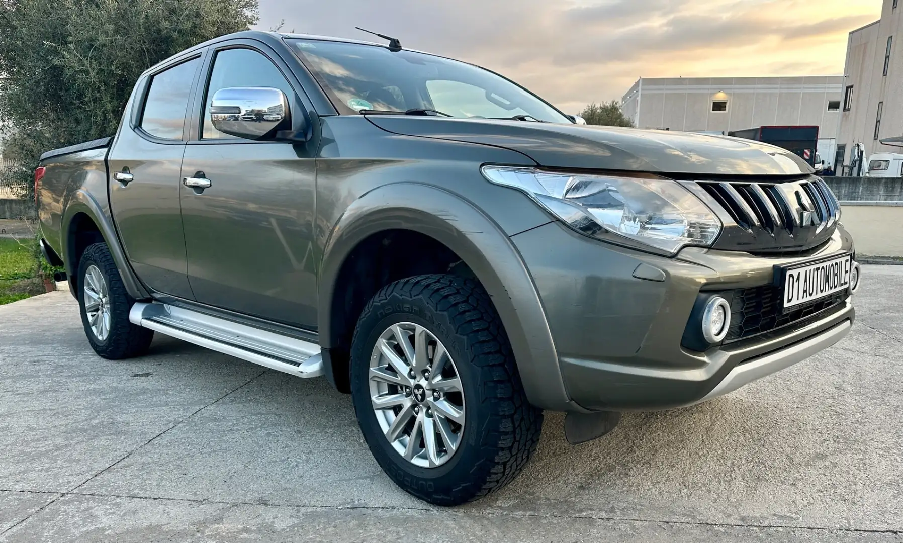 Mitsubishi L200 2.4 DI-D/181CV Double Cab Intense Hp Mivec SDA Green - 2