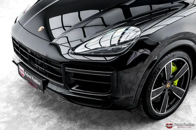 Porsche Cayenne Coupe Turbo S E-Hybrid PHEV Top Ausstattung / Ers Ansicht 3
