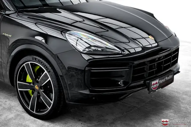 Porsche Cayenne Coupe Turbo S E-Hybrid PHEV Top Ausstattung / Ers Ansicht 8
