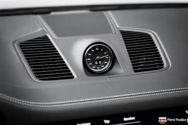 Porsche Cayenne Coupe Turbo S E-Hybrid PHEV Top Ausstattung / Ers Ansicht 37