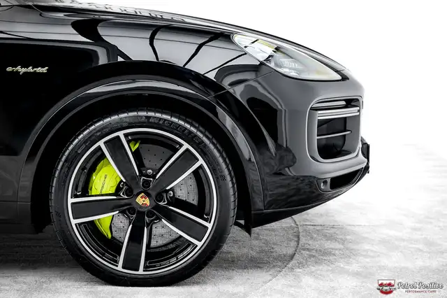 Porsche Cayenne Coupe Turbo S E-Hybrid PHEV Top Ausstattung / Ers Ansicht 13
