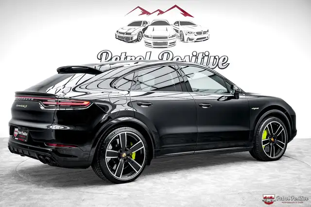 Porsche Cayenne Coupe Turbo S E-Hybrid PHEV Top Ausstattung / Ers Ansicht 19