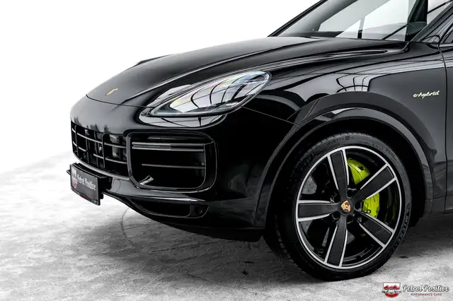 Porsche Cayenne Coupe Turbo S E-Hybrid PHEV Top Ausstattung / Ers Ansicht 2