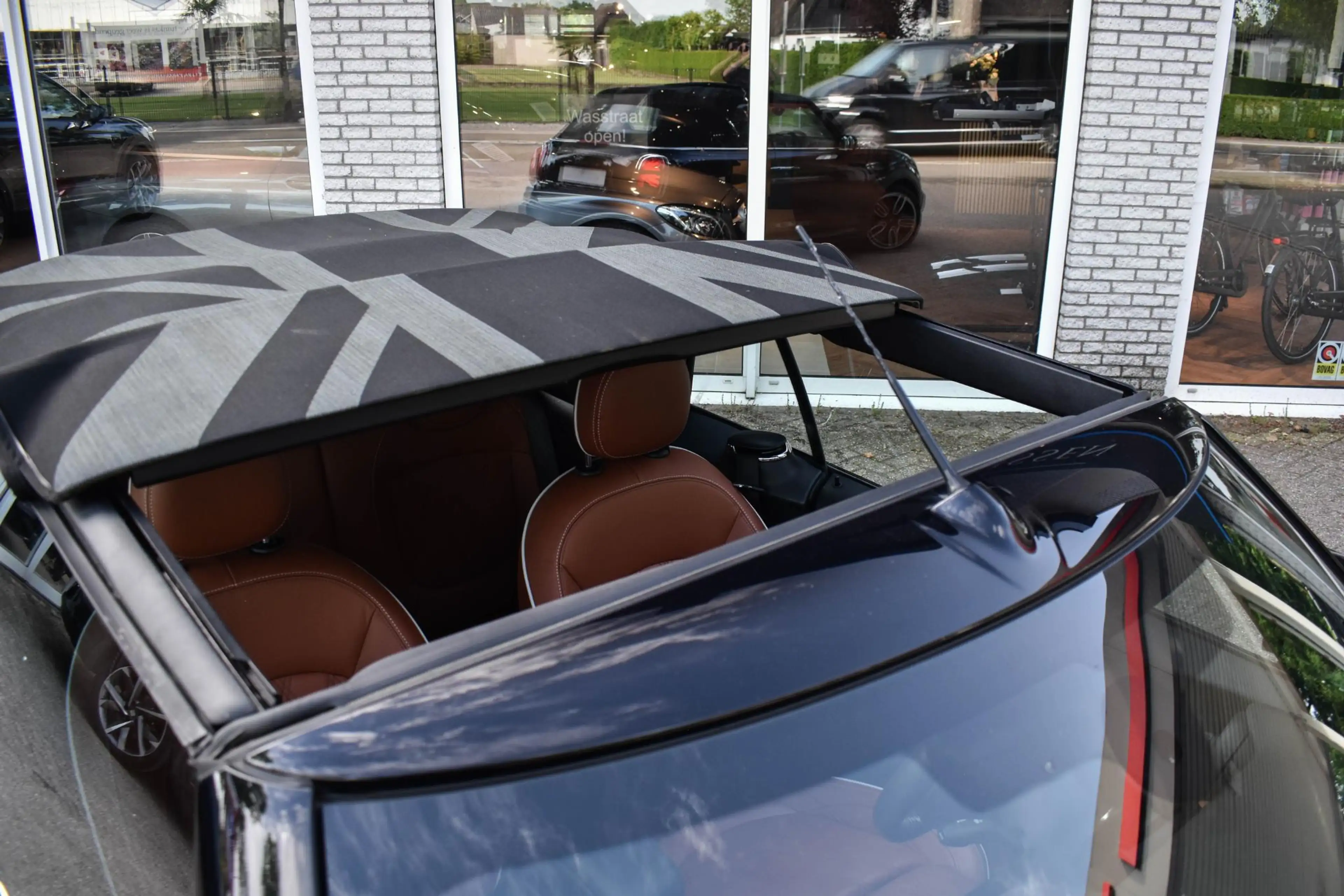 MINI John Cooper Works Cabrio 1.5 Aut. JCW Pack Leder Navi Pro Apple Harm Mini M — photo 10