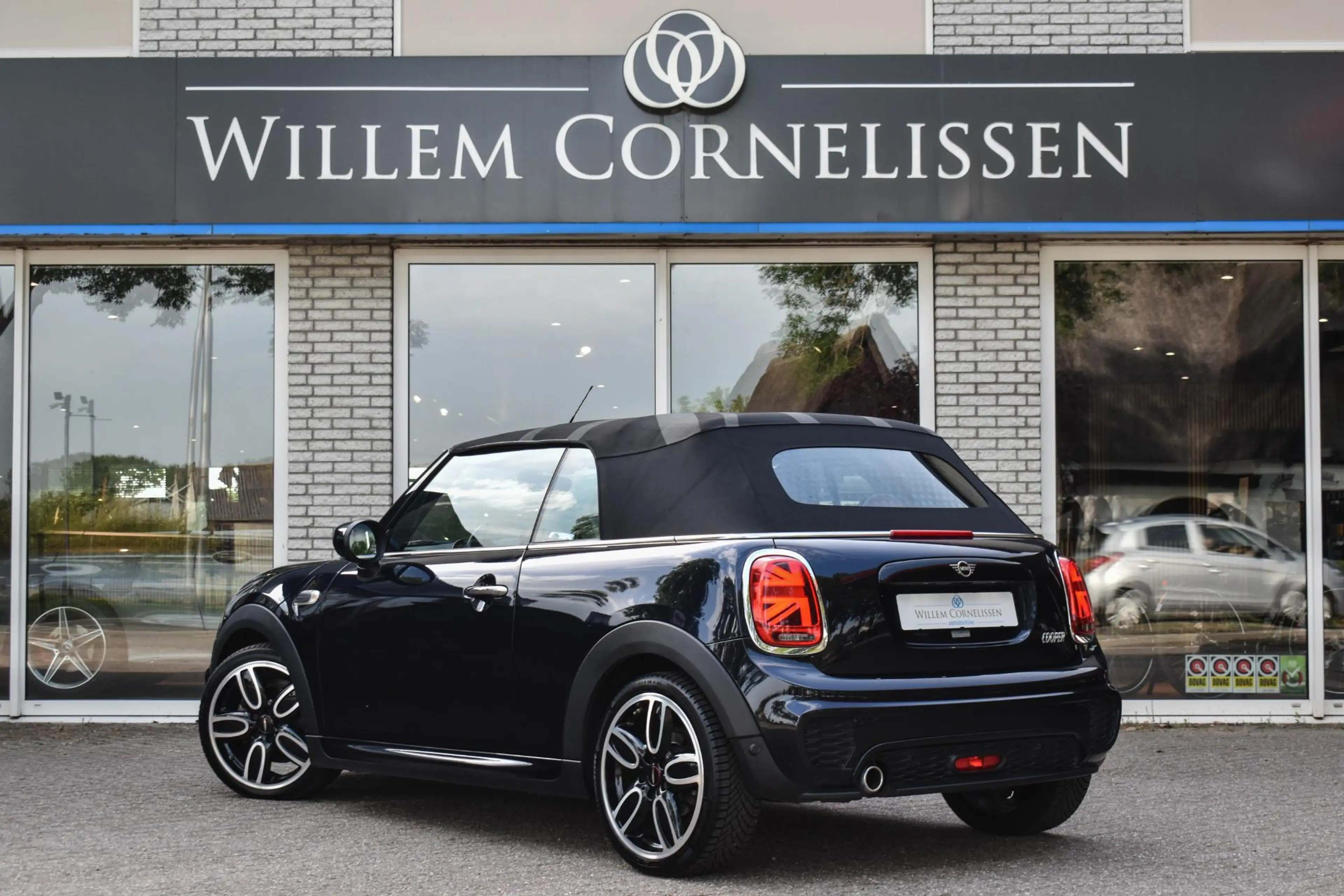 MINI John Cooper Works Cabrio 1.5 Aut. JCW Pack Leder Navi Pro Apple Harm Mini M — photo 27