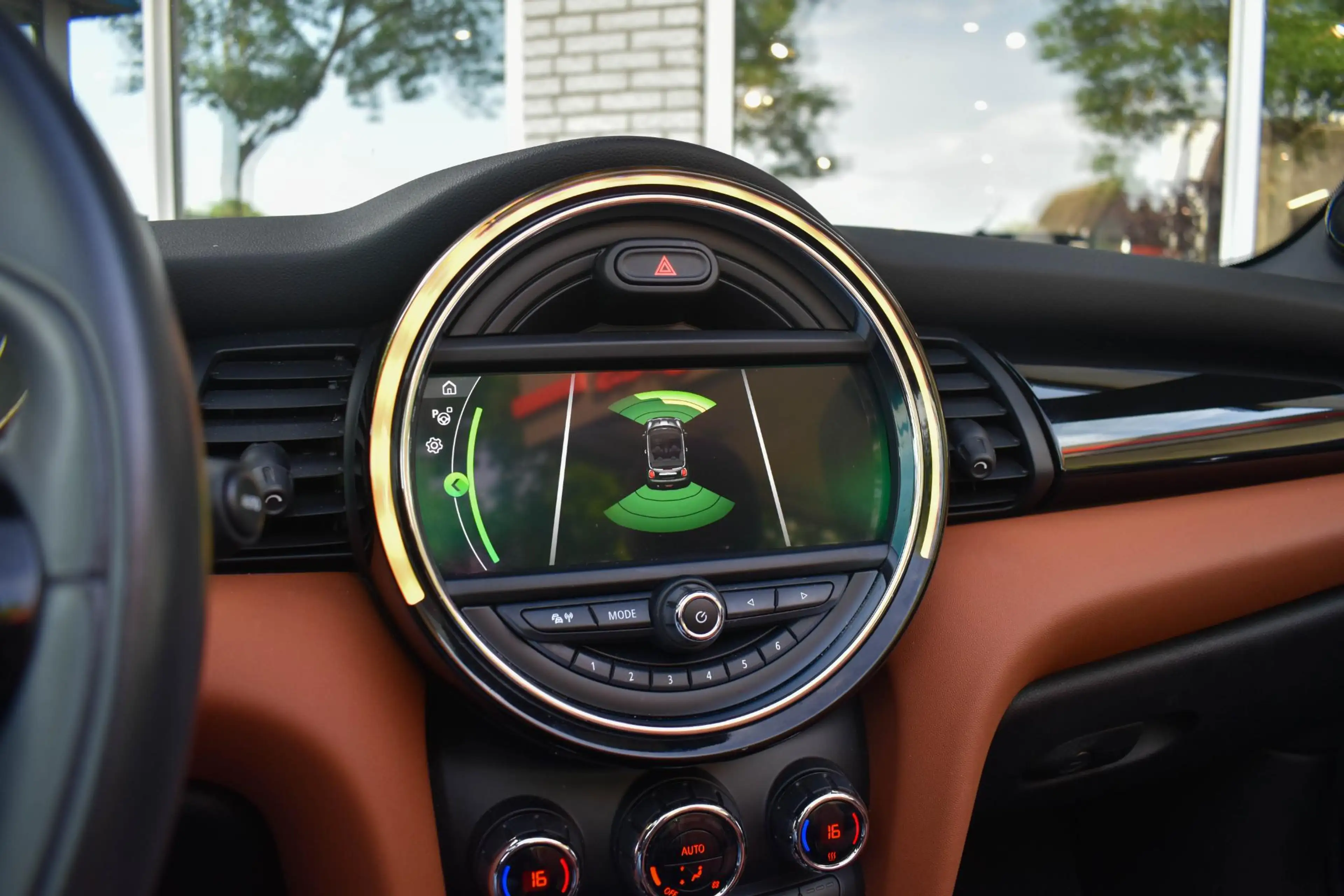 MINI John Cooper Works Cabrio 1.5 Aut. JCW Pack Leder Navi Pro Apple Harm Mini M — photo 20