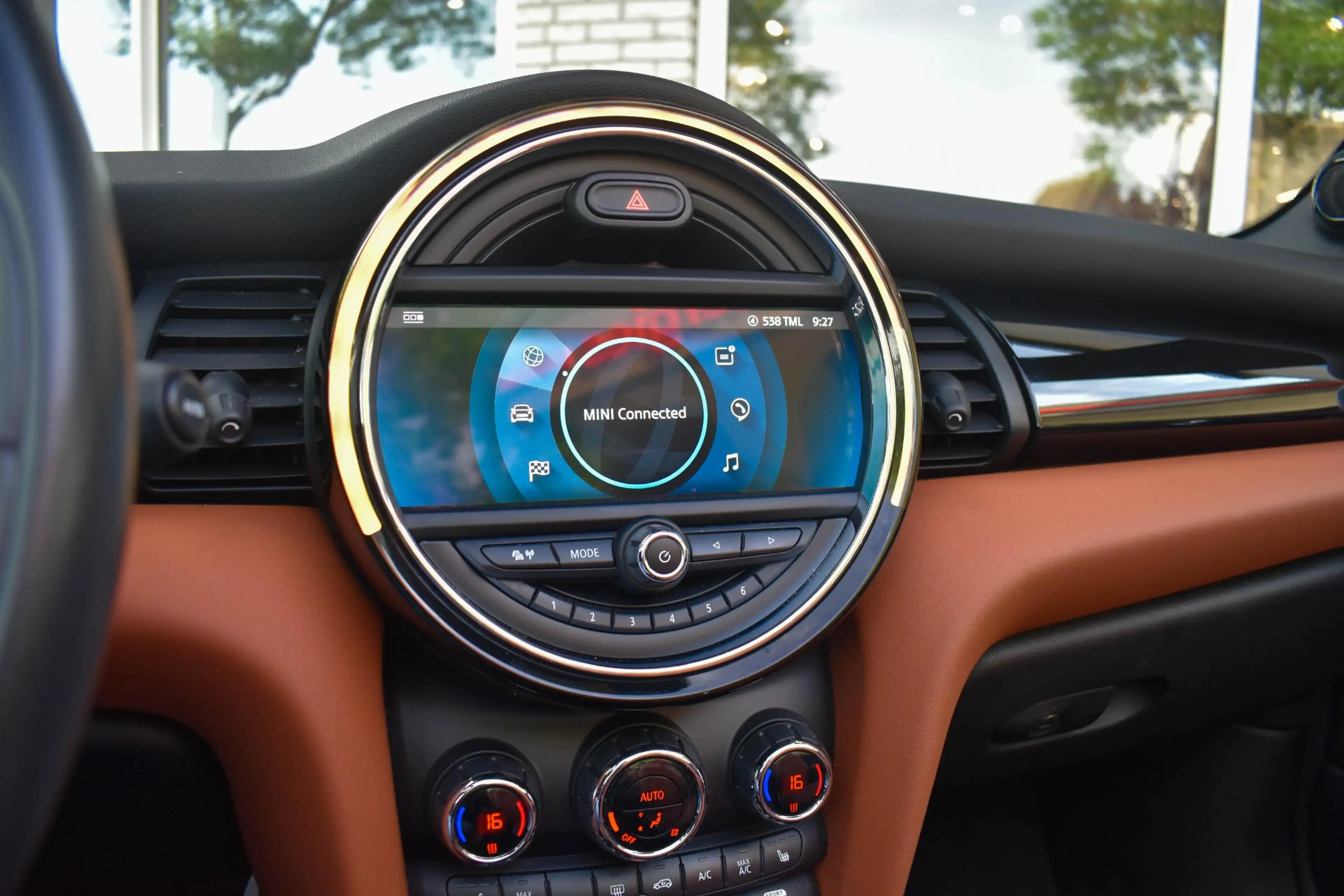 MINI John Cooper Works Cabrio 1.5 Aut. JCW Pack Leder Navi Pro Apple Harm Mini M — photo 19