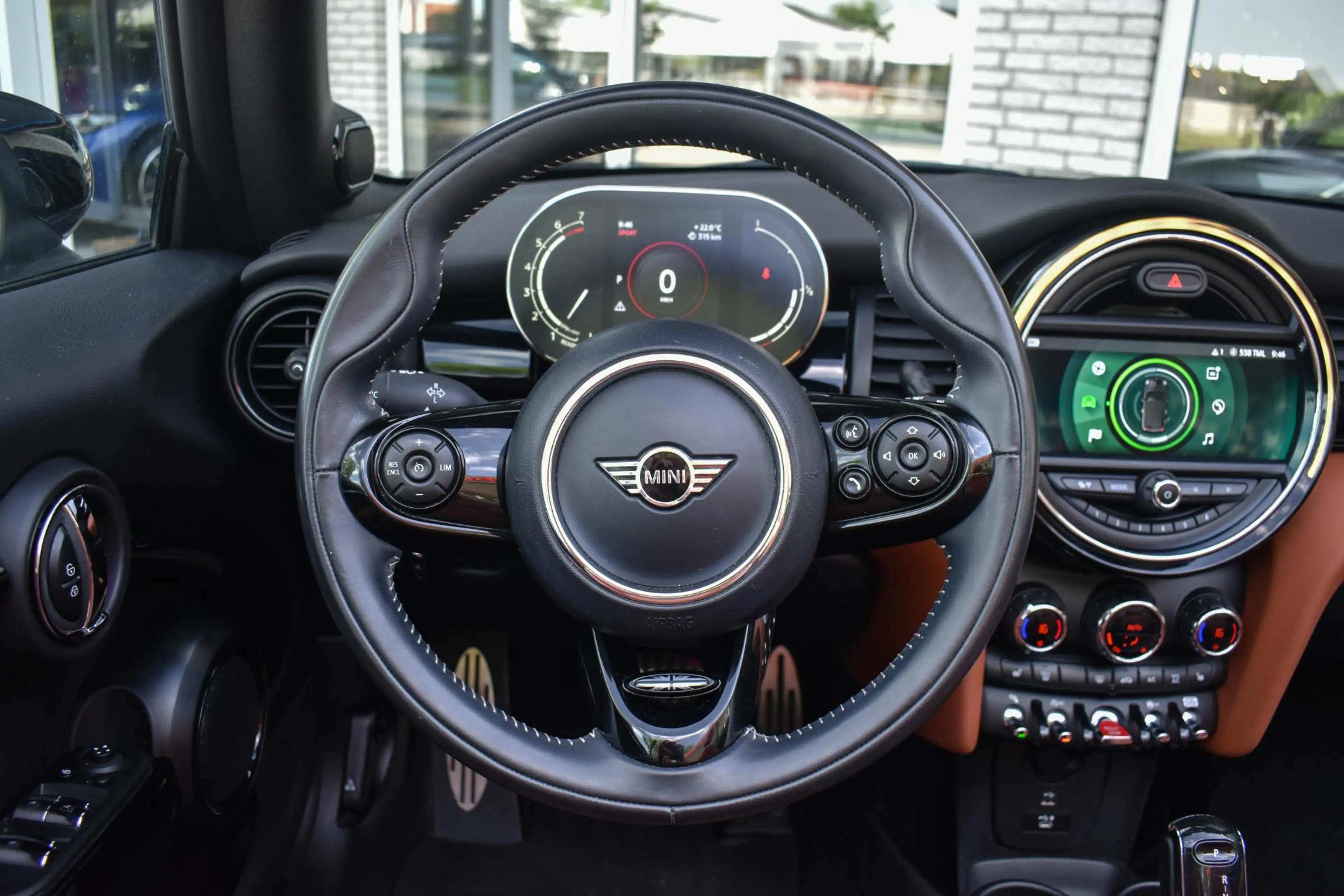MINI John Cooper Works Cabrio 1.5 Aut. JCW Pack Leder Navi Pro Apple Harm Mini M — photo 12