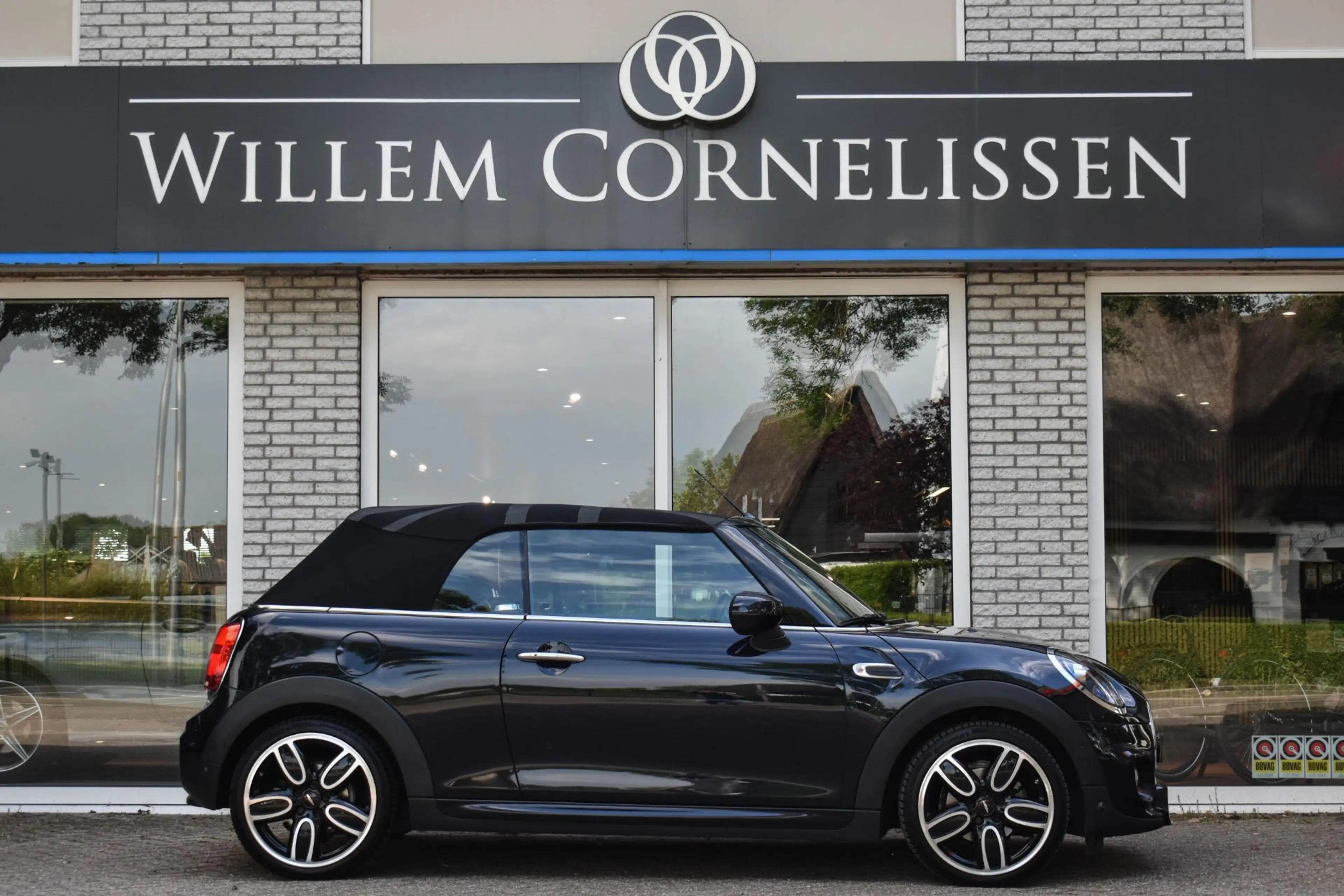 MINI John Cooper Works Cabrio 1.5 Aut. JCW Pack Leder Navi Pro Apple Harm Mini M — photo 26