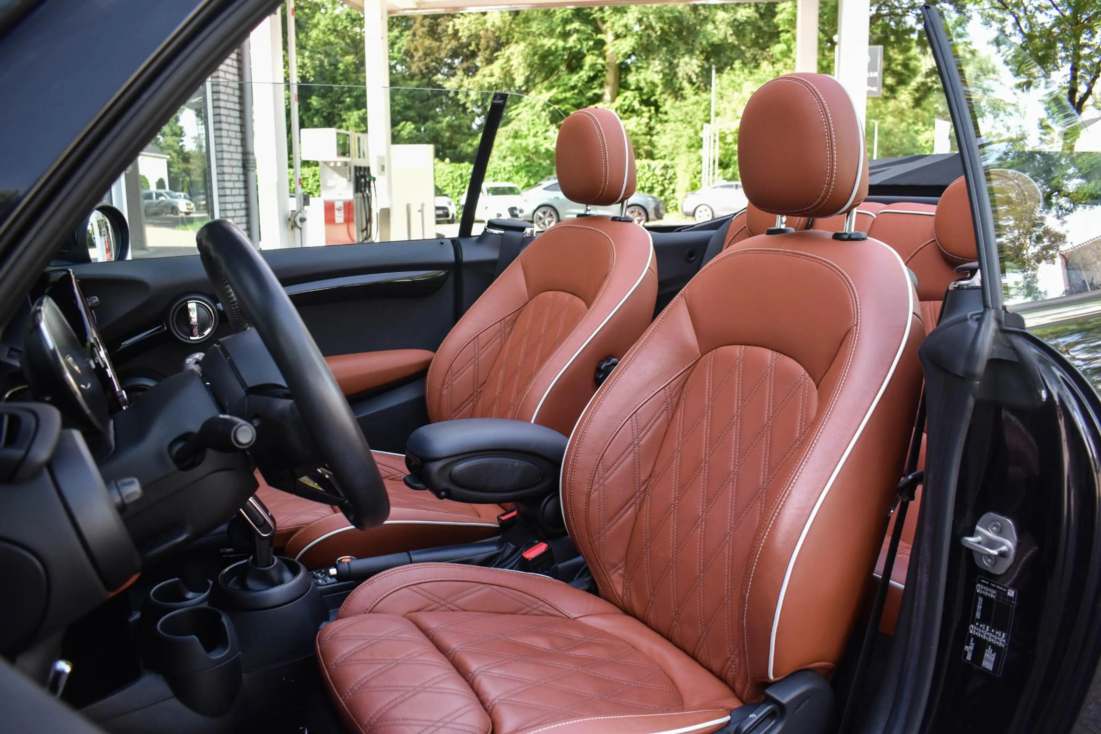 MINI John Cooper Works Cabrio 1.5 Aut. JCW Pack Leder Navi Pro Apple Harm Mini M — photo 34