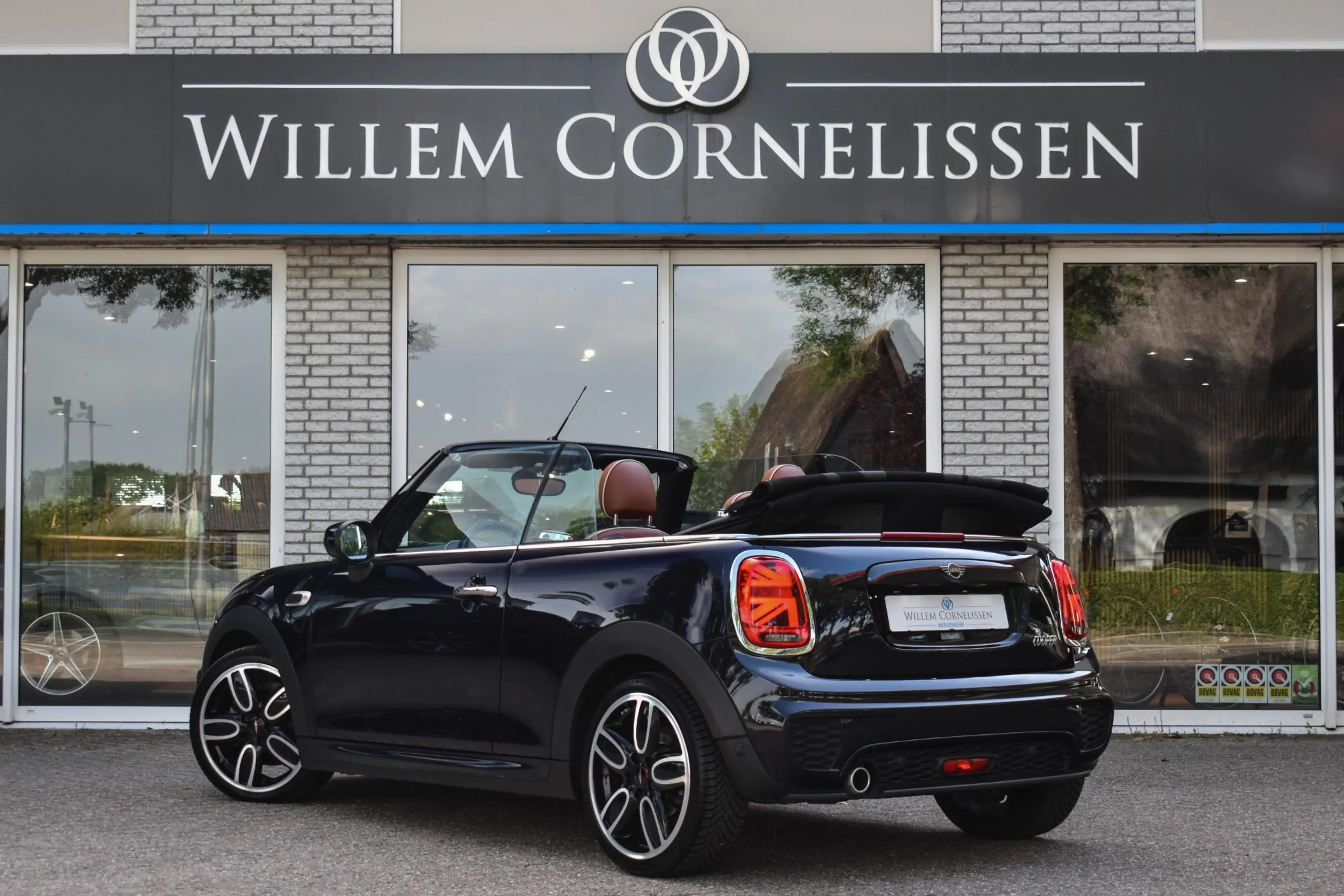 MINI John Cooper Works Cabrio 1.5 Aut. JCW Pack Leder Navi Pro Apple Harm Mini M — photo 4