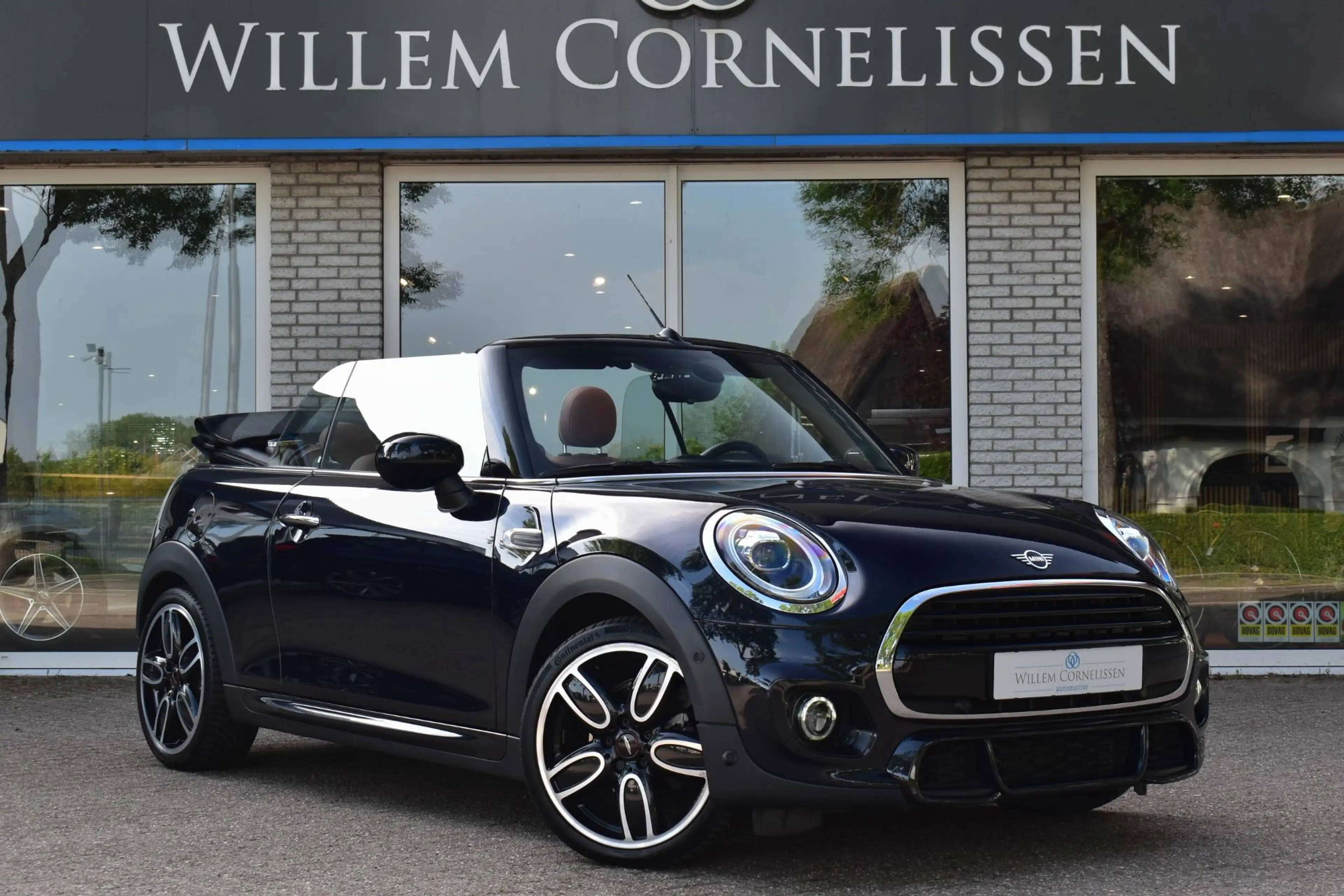 MINI John Cooper Works Cabrio 1.5 Aut. JCW Pack Leder Navi Pro Apple Harm Mini M — photo 36