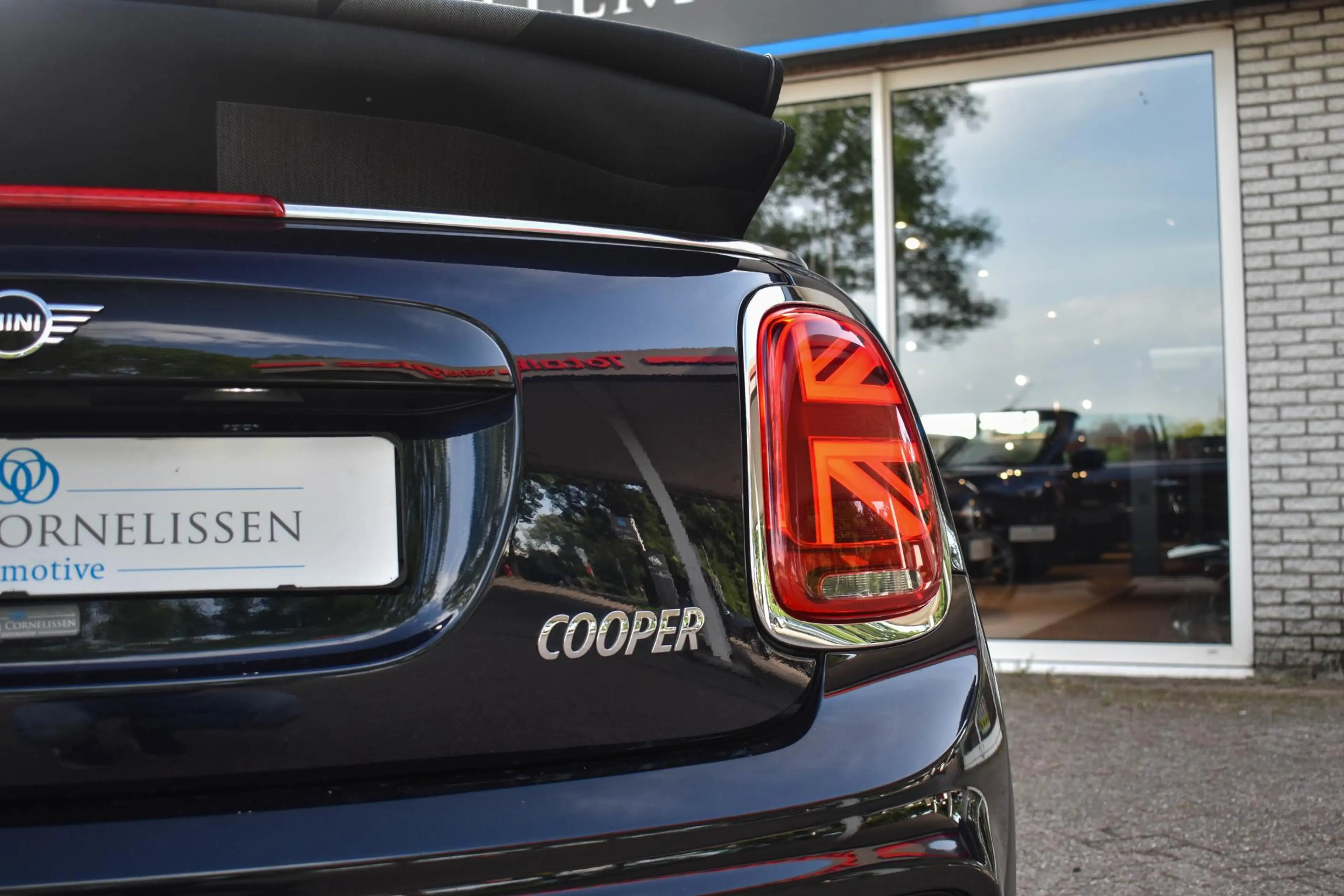 MINI John Cooper Works Cabrio 1.5 Aut. JCW Pack Leder Navi Pro Apple Harm Mini M — photo 33