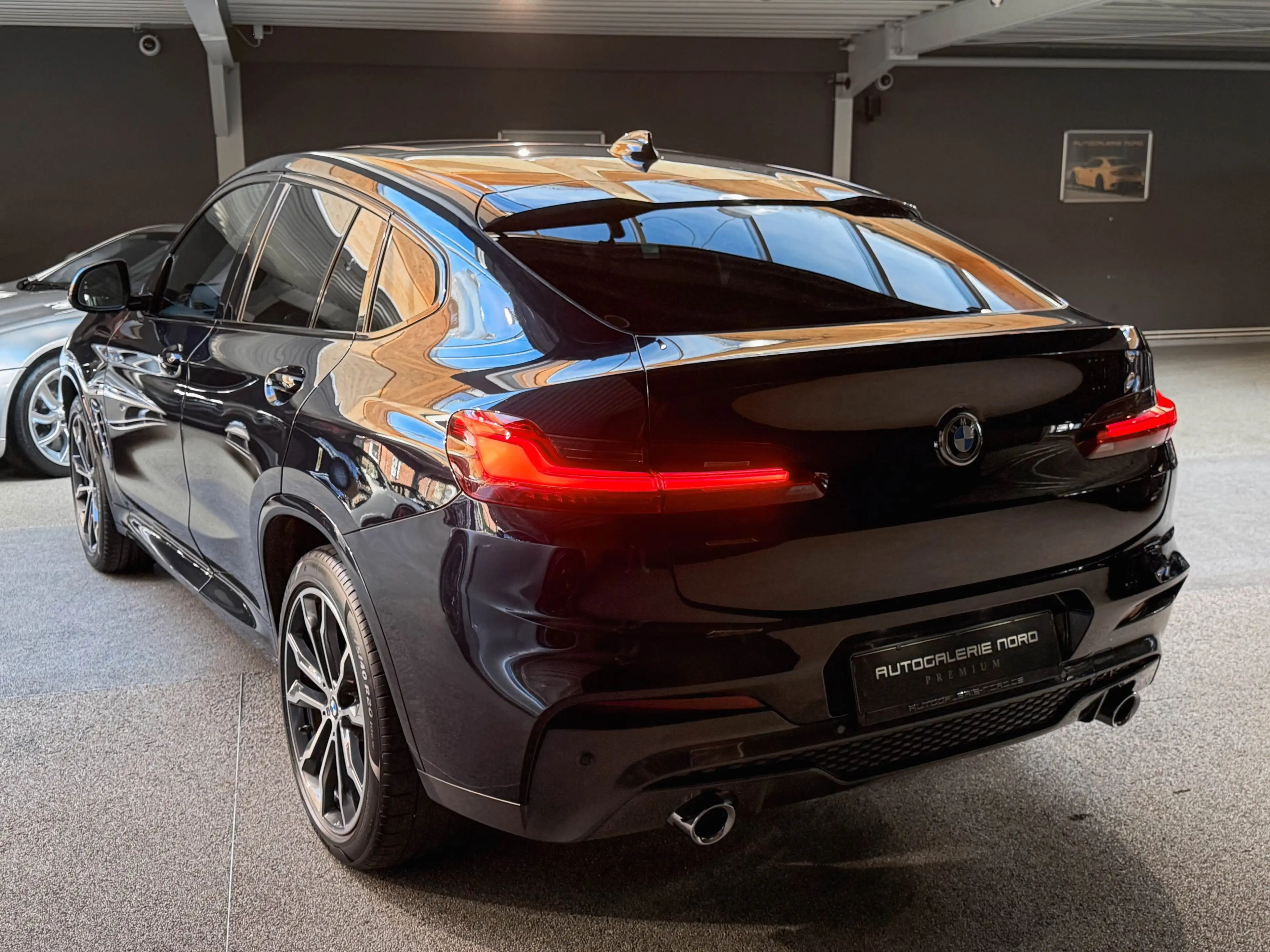 BMW X4 xDrive25 d M Sport Pano+Shadow+Business+20° — photo 11