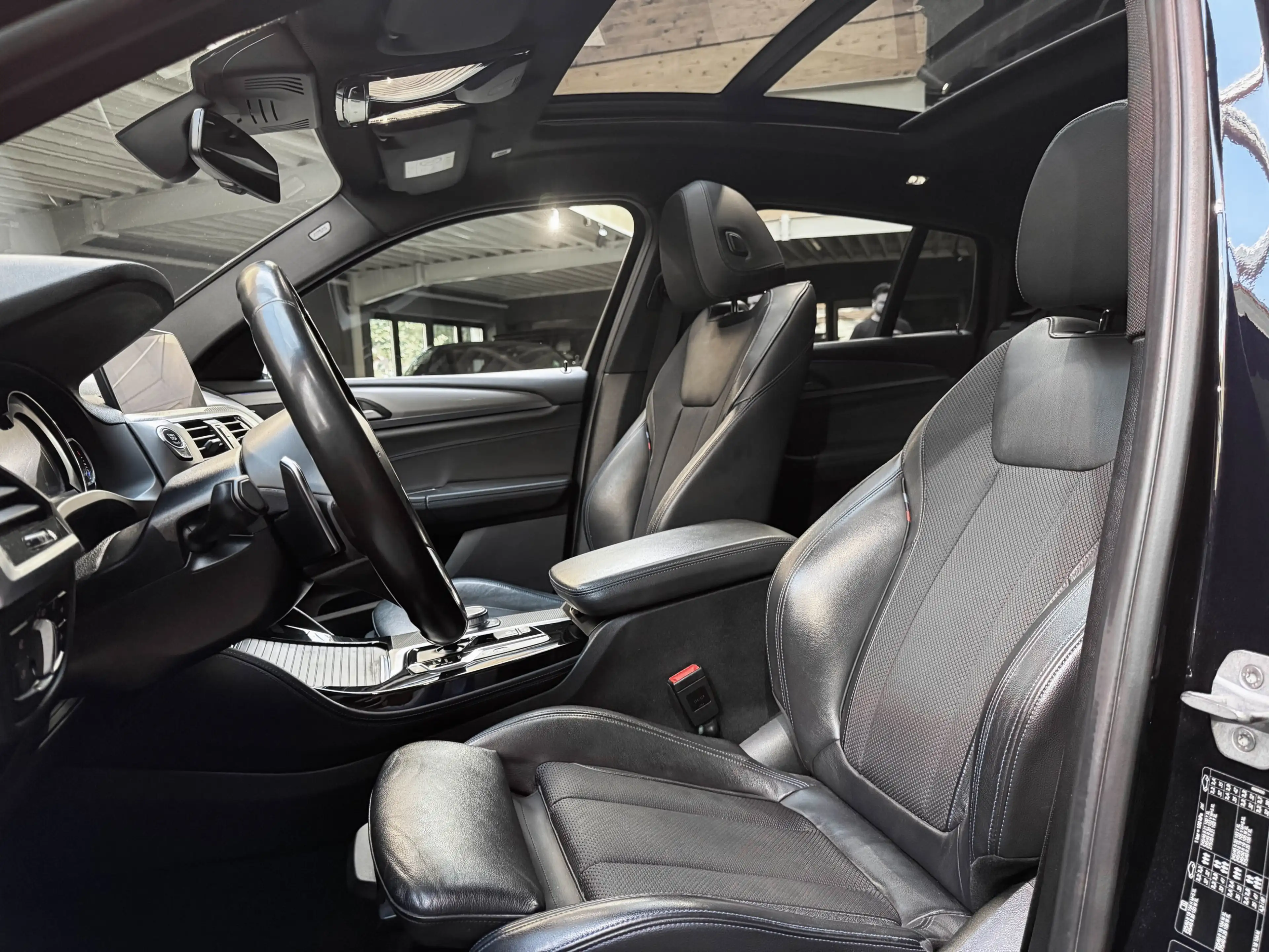 BMW X4 xDrive25 d M Sport Pano+Shadow+Business+20° — photo 14