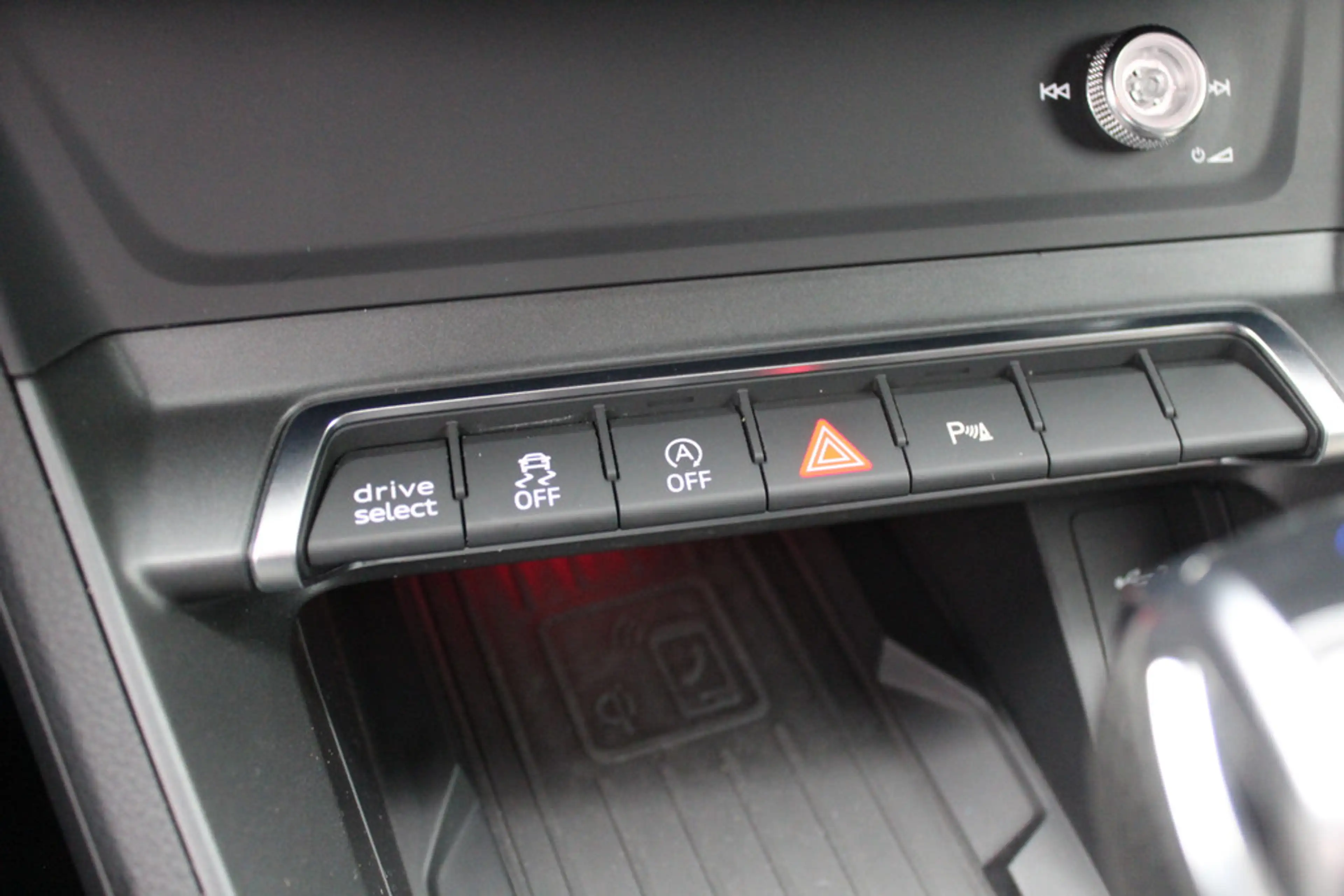 Audi Q3 35 TFSI S Line / CarPlay / Parkeerhulp V+A / 18'' — photo 24
