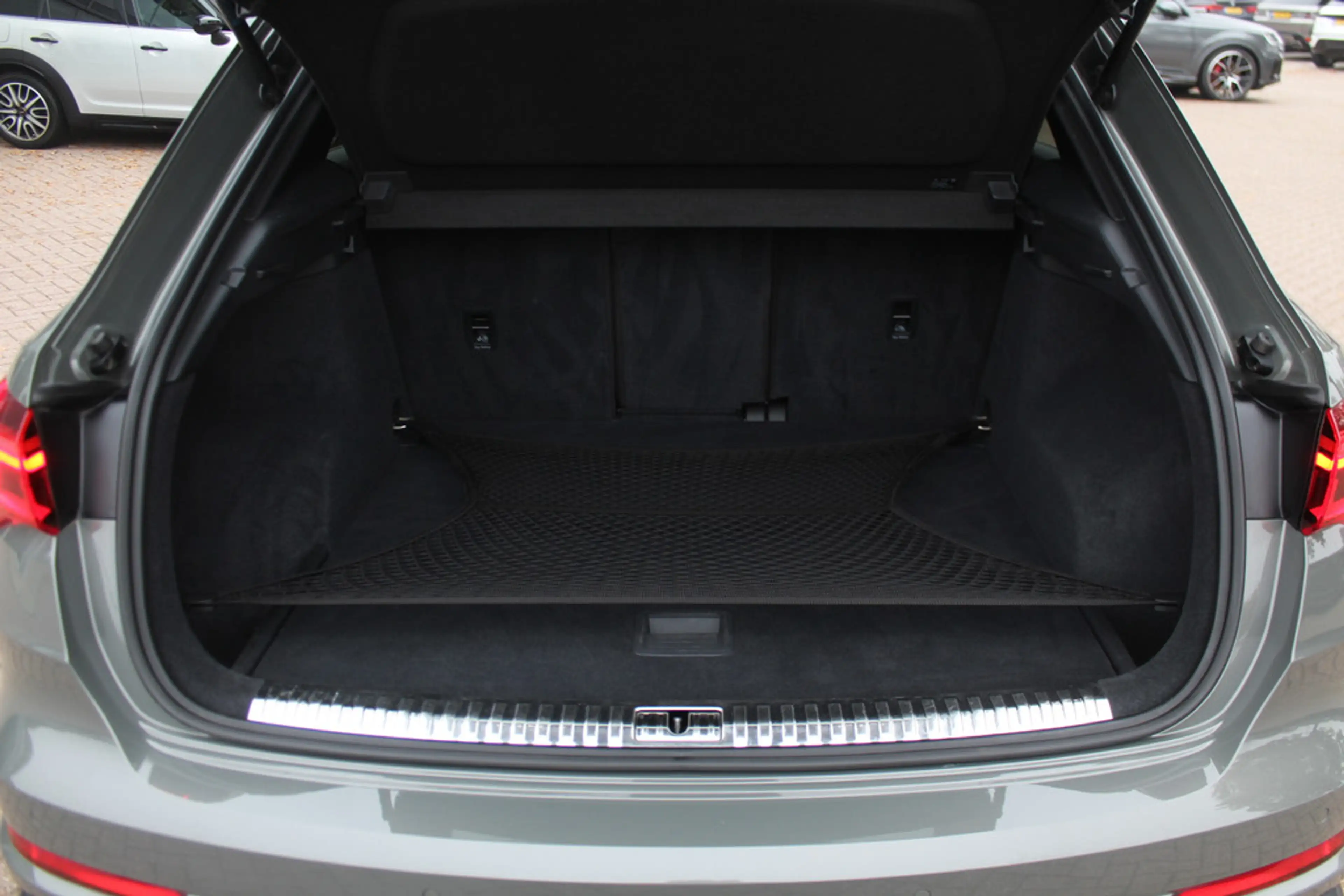 Audi Q3 35 TFSI S Line / CarPlay / Parkeerhulp V+A / 18'' — photo 15