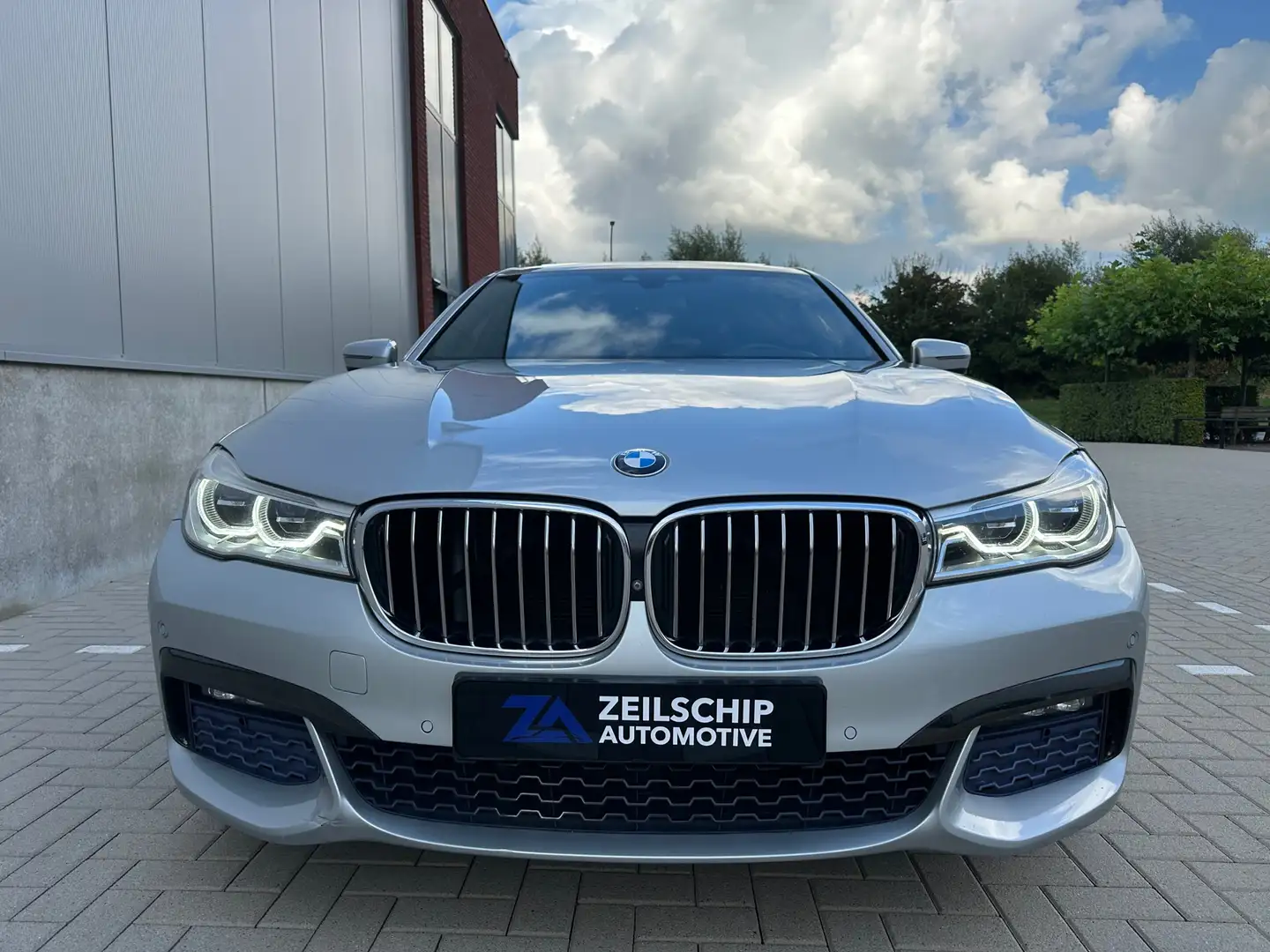 BMW 730 7-serie 730d High Executive M-Pakket HUD Soft 360 Grau - 2