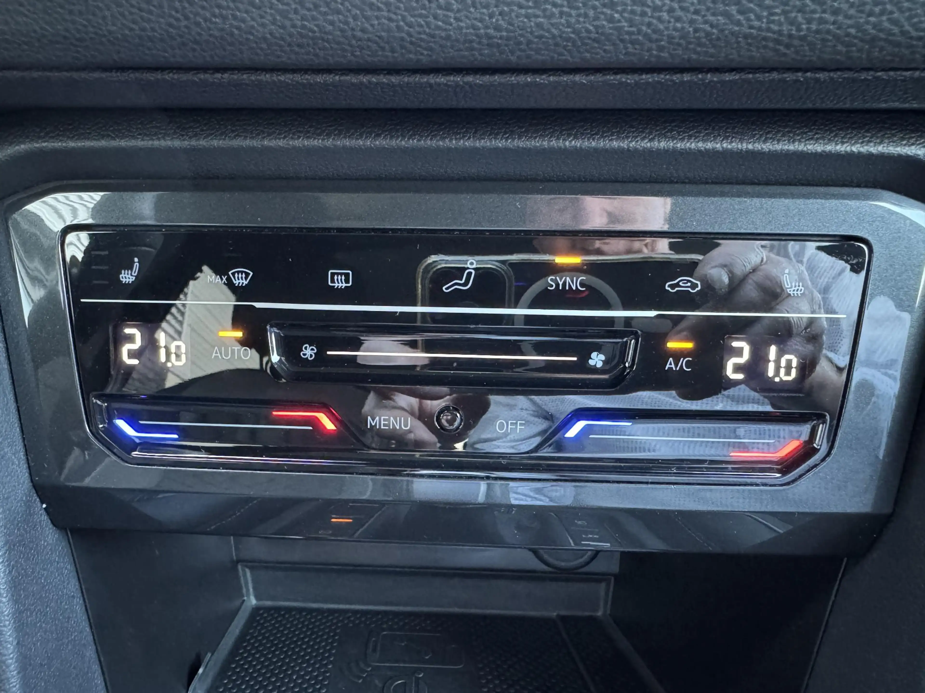 Volkswagen Tiguan 2.0 TSI 4Motion R-Line 245PK Pano/Trekhaak/115dkm — photo 24