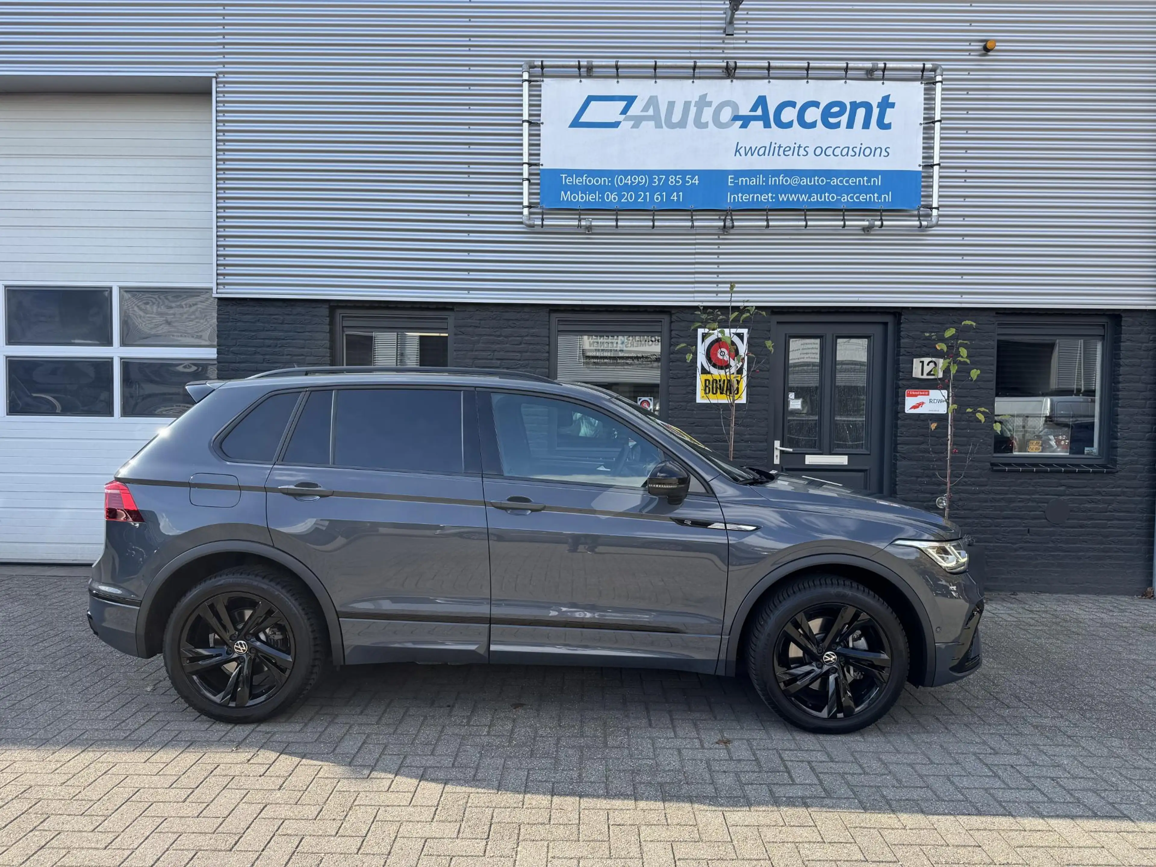Volkswagen Tiguan 2.0 TSI 4Motion R-Line 245PK Pano/Trekhaak/115dkm — photo 2