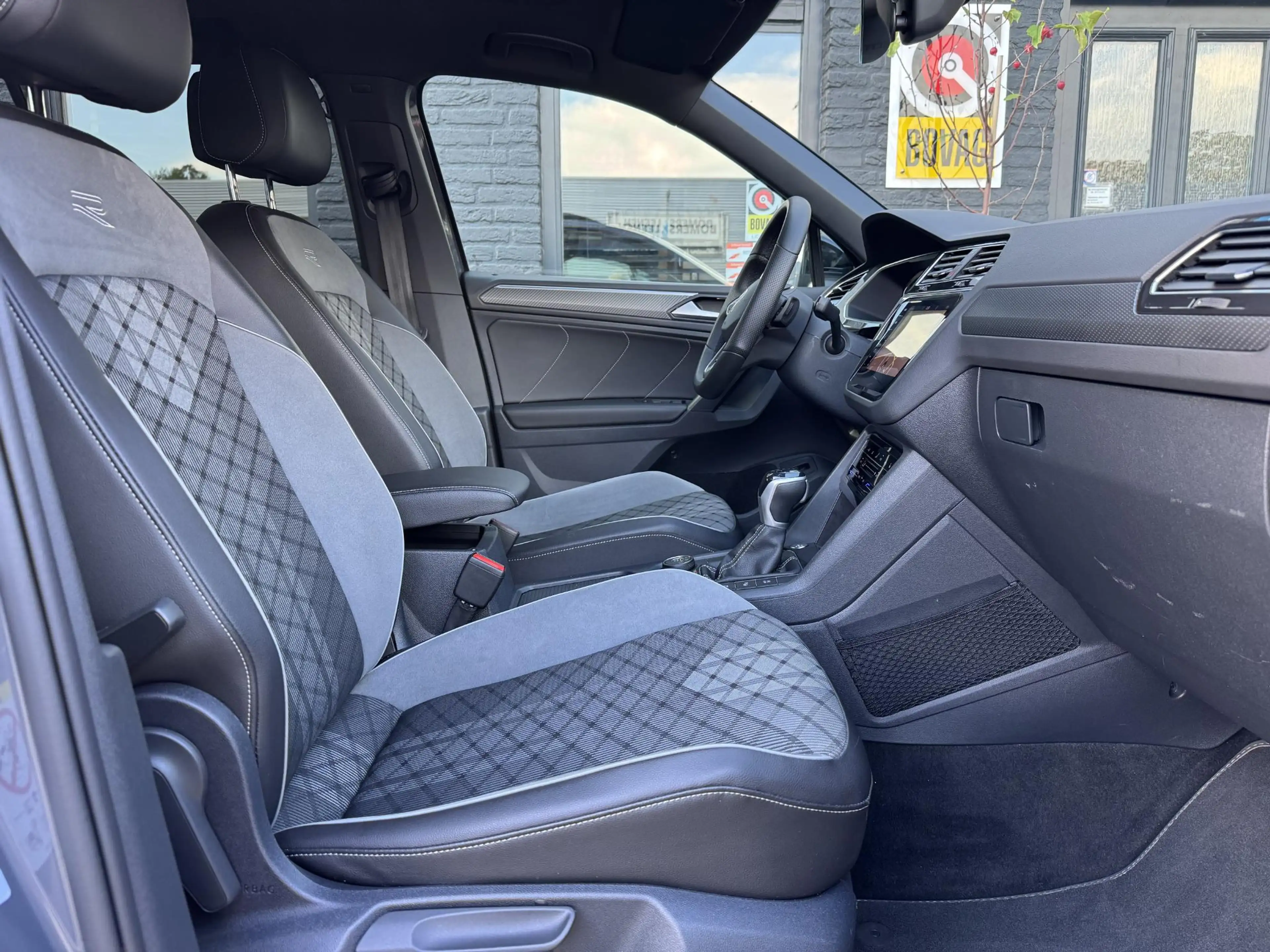 Volkswagen Tiguan 2.0 TSI 4Motion R-Line 245PK Pano/Trekhaak/115dkm — photo 10