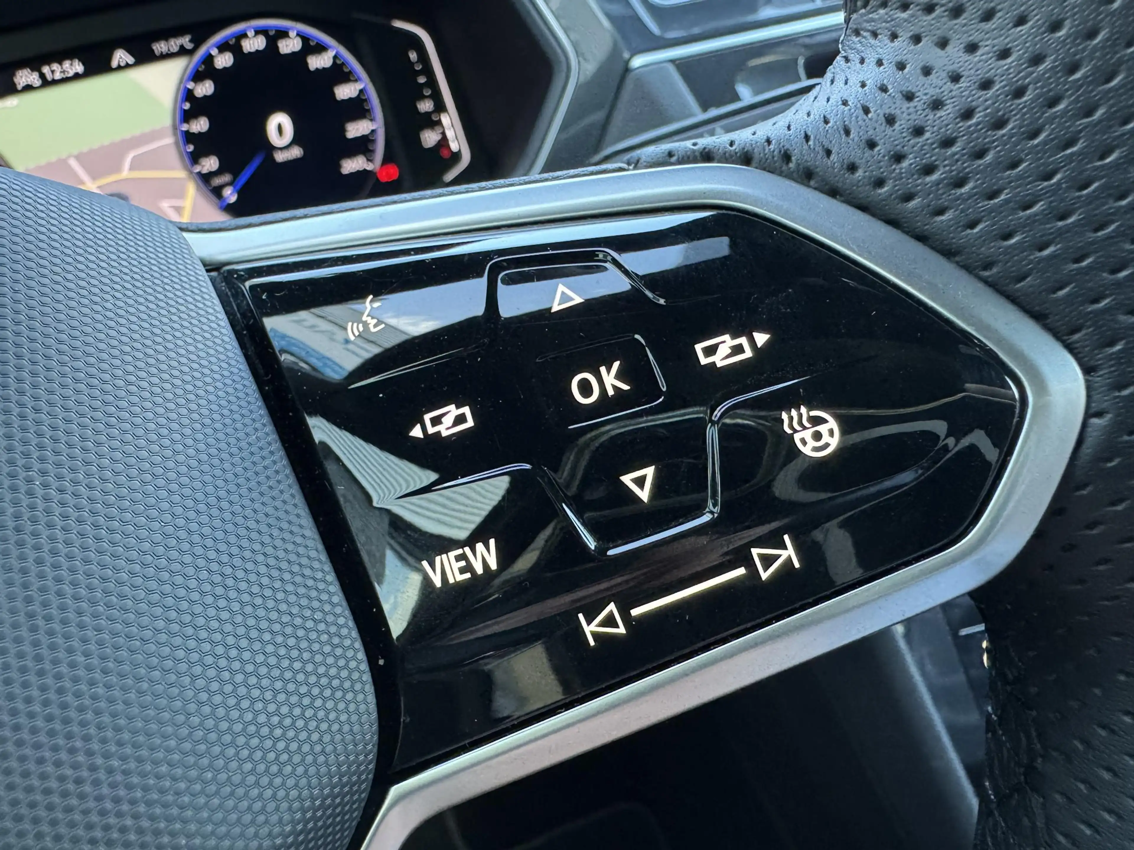 Volkswagen Tiguan 2.0 TSI 4Motion R-Line 245PK Pano/Trekhaak/115dkm — photo 34