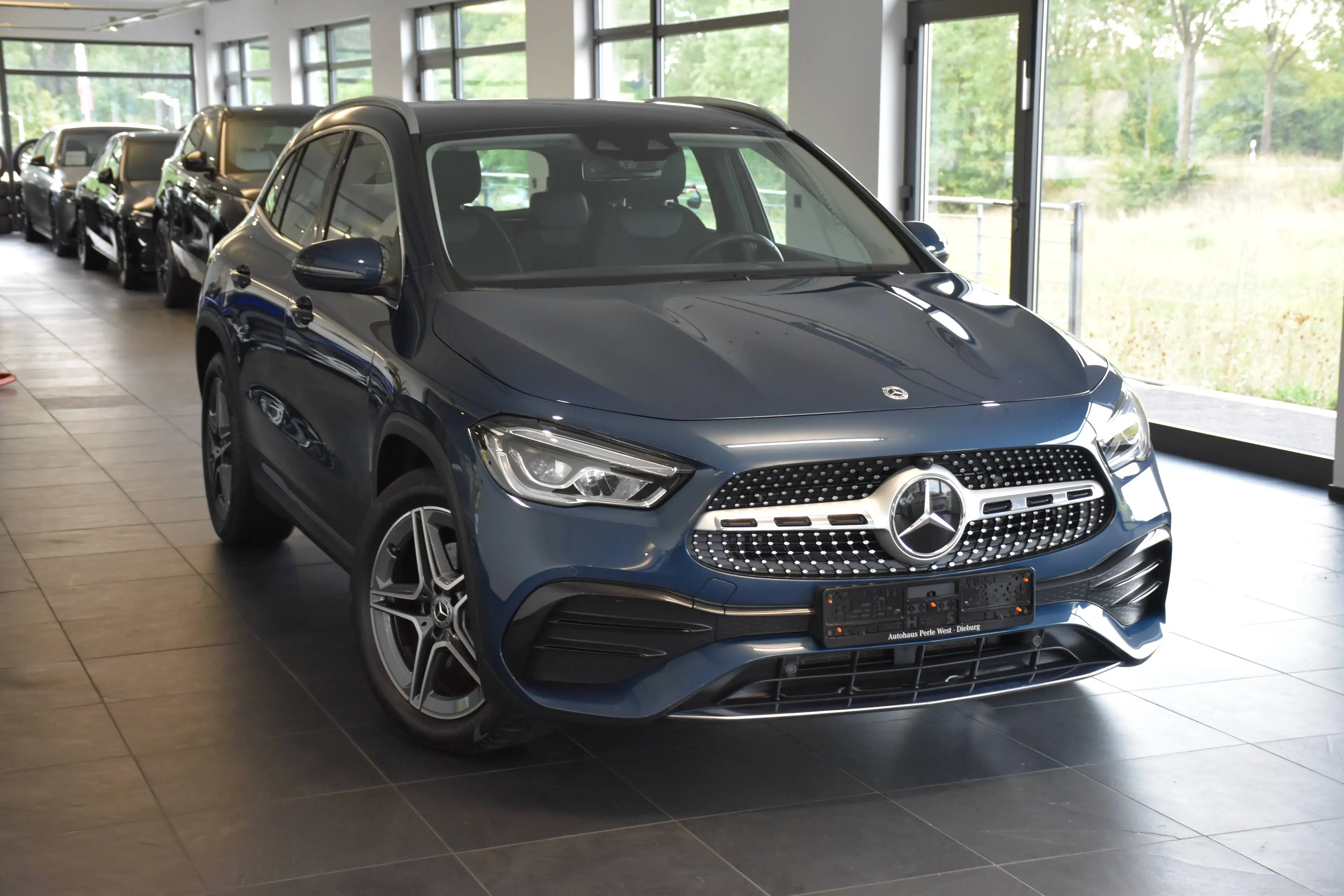 Mercedes-Benz GLA 220 GLA 220 d 4Matic 8G-DCT AMG LINE" — photo 2