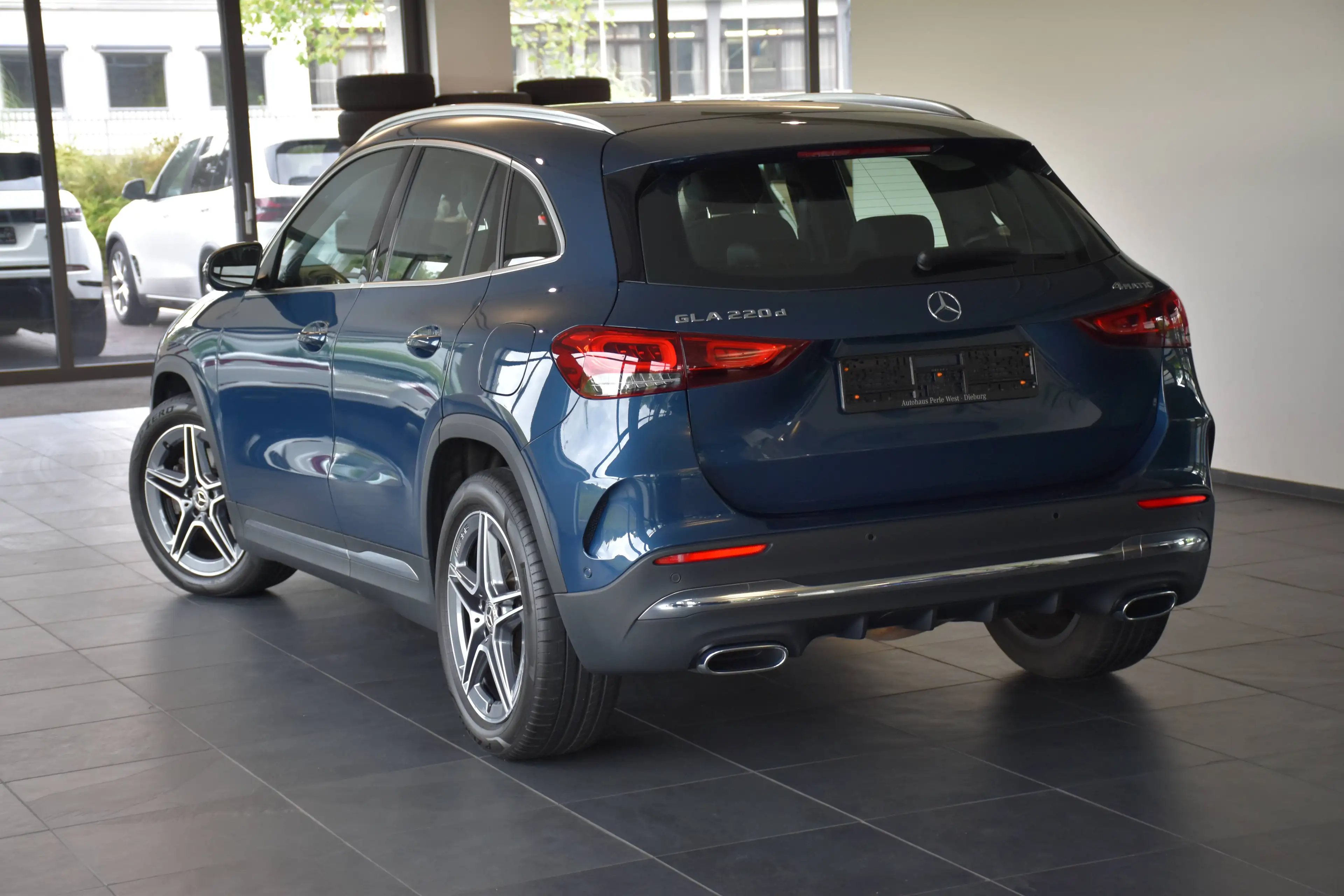 Mercedes-Benz GLA 220 GLA 220 d 4Matic 8G-DCT AMG LINE" — photo 4