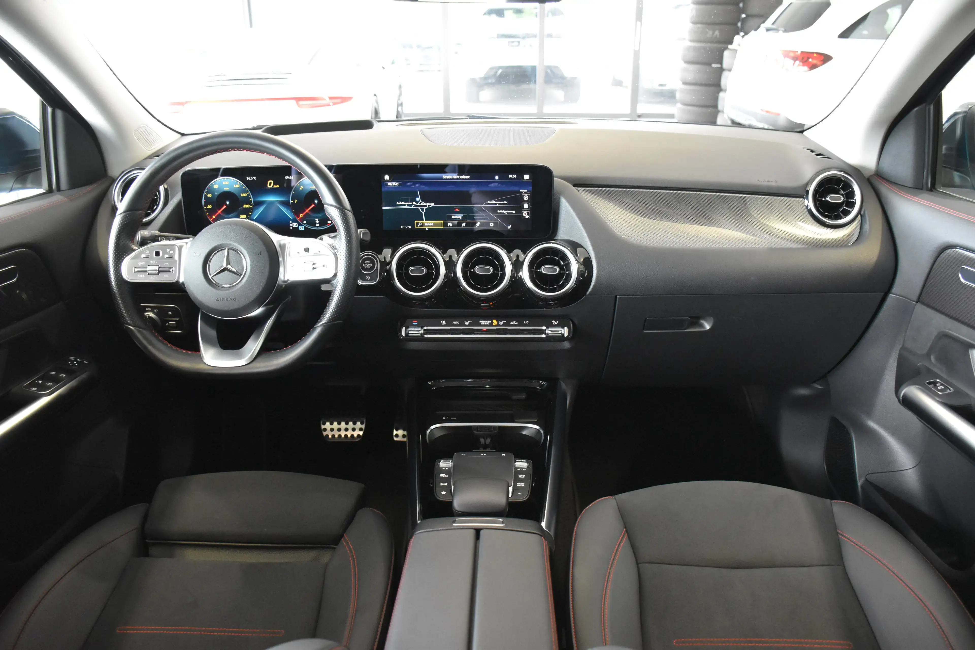 Mercedes-Benz GLA 220 GLA 220 d 4Matic 8G-DCT AMG LINE" — photo 9
