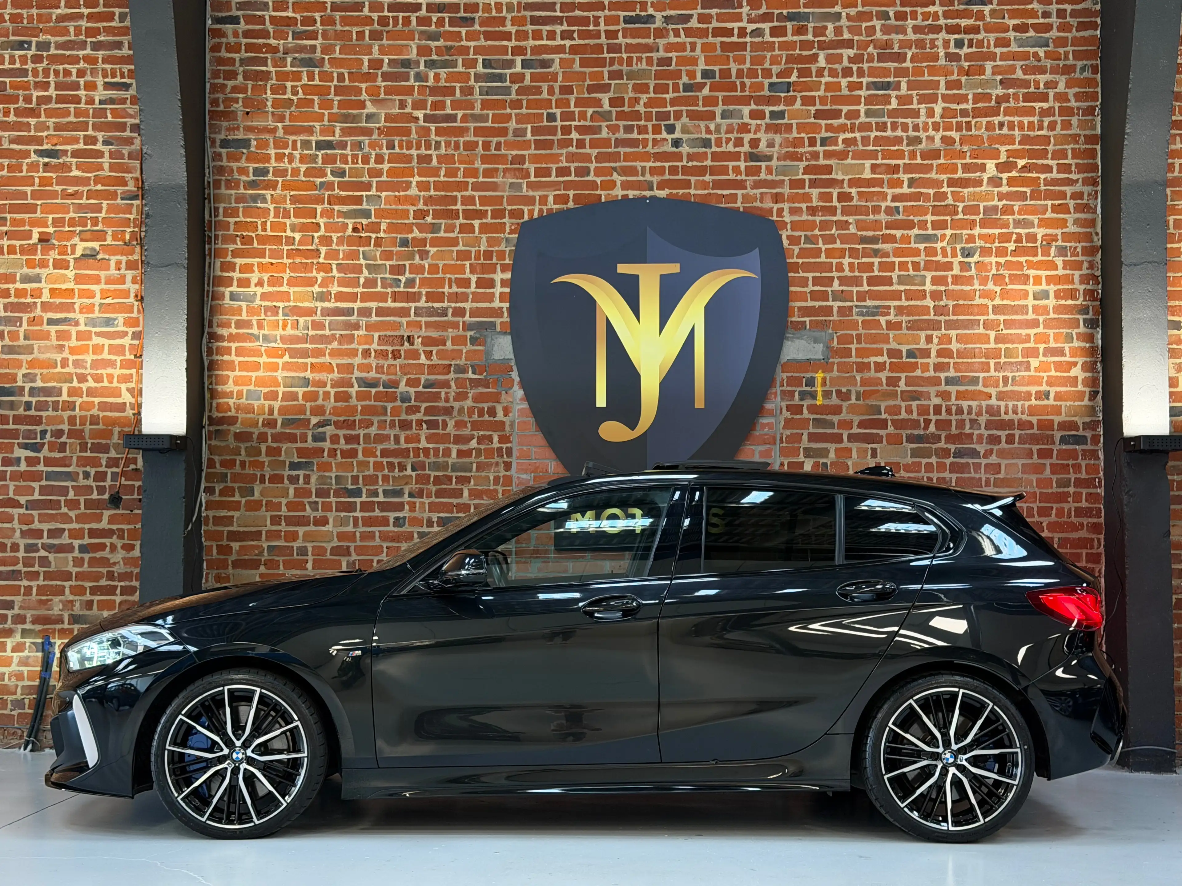 BMW 135 i M xDrive M Performance — photo 4
