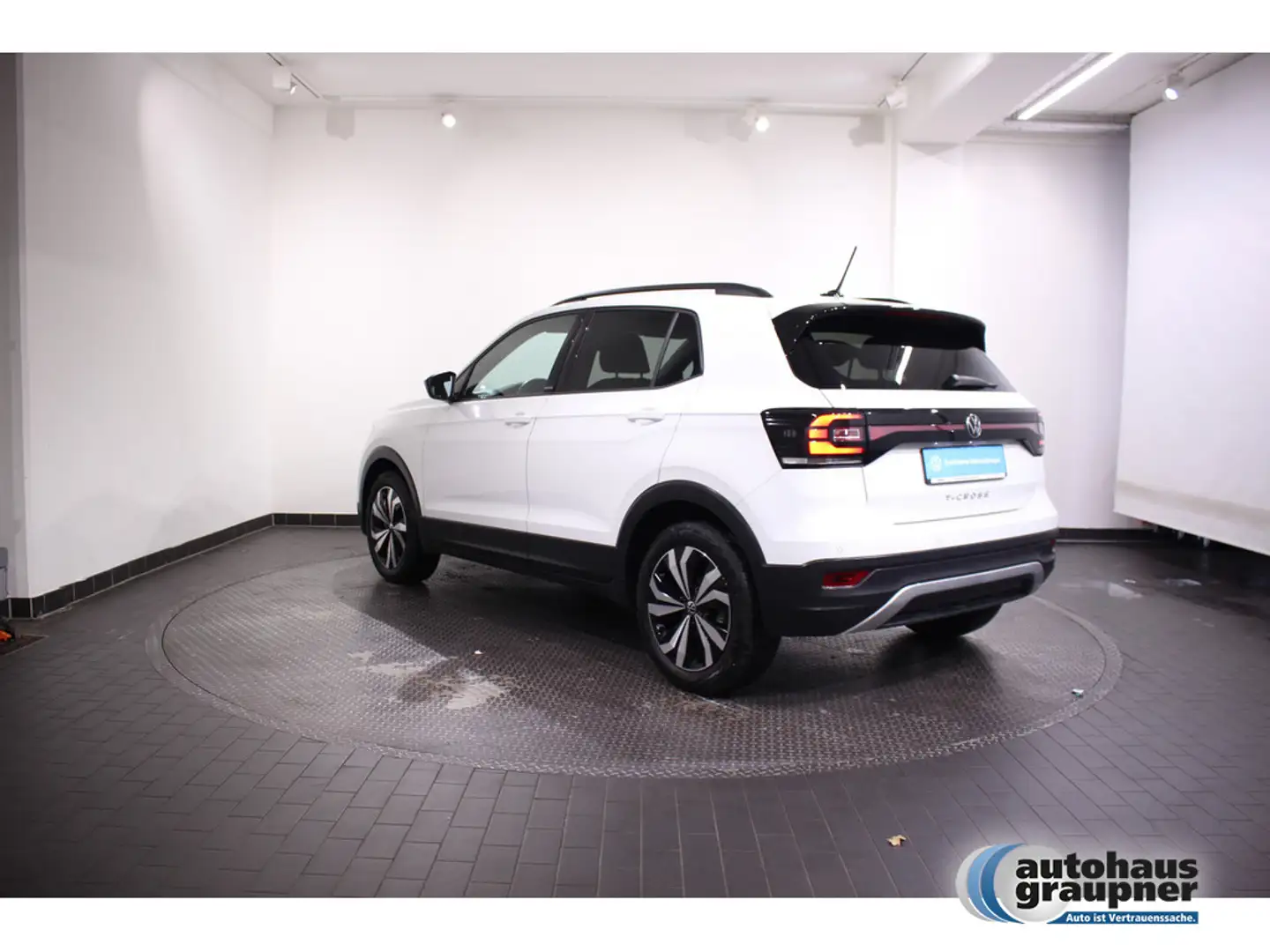 Volkswagen T-Cross 1.0 TSI Active PDC NAVI ACC LED Wit - 2