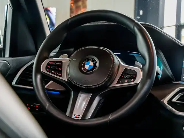 BMW X5 view 9