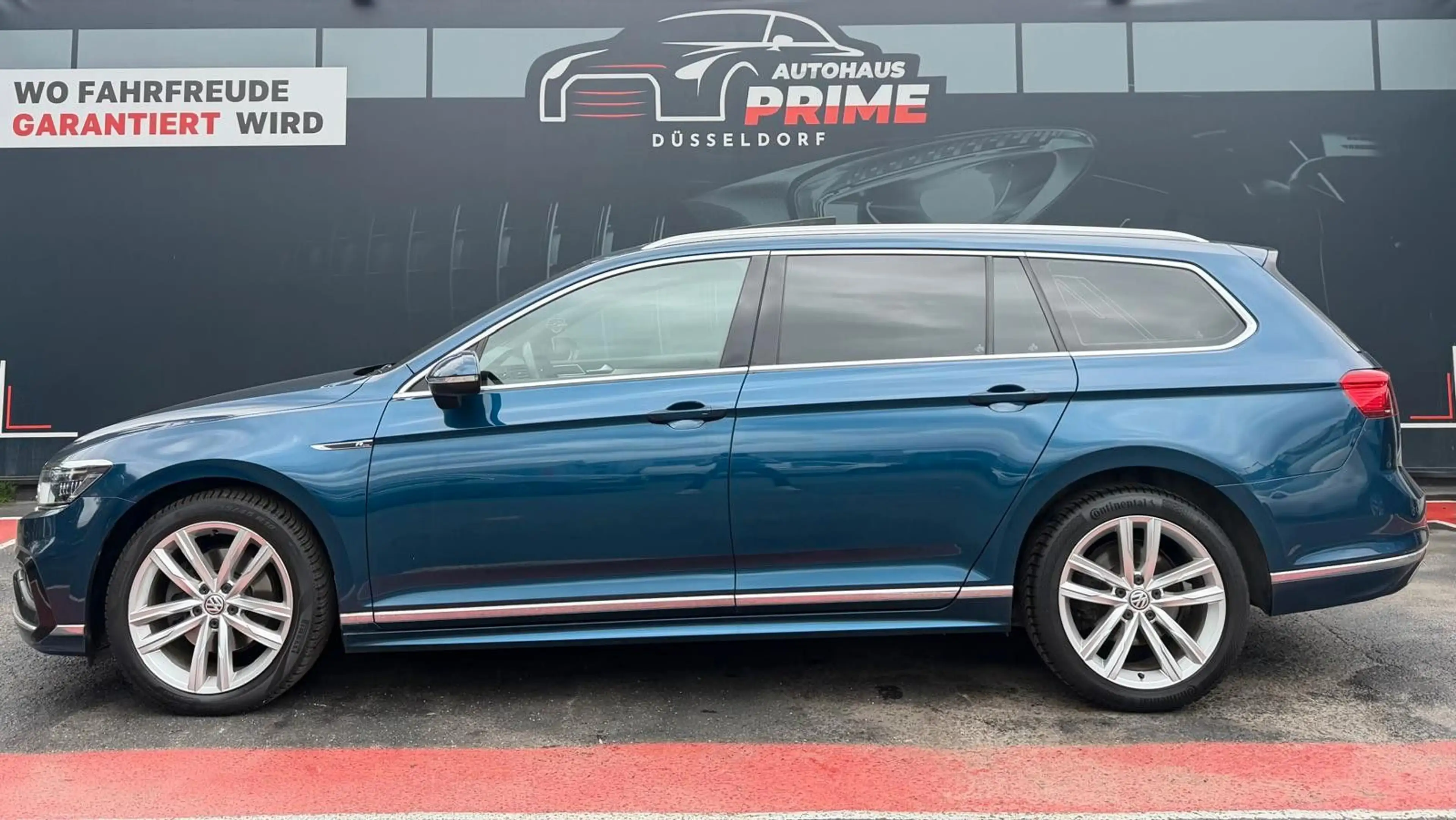 Volkswagen Passat Variant R-line*Virtual*Pano*ACC*Unfallfre — photo 9