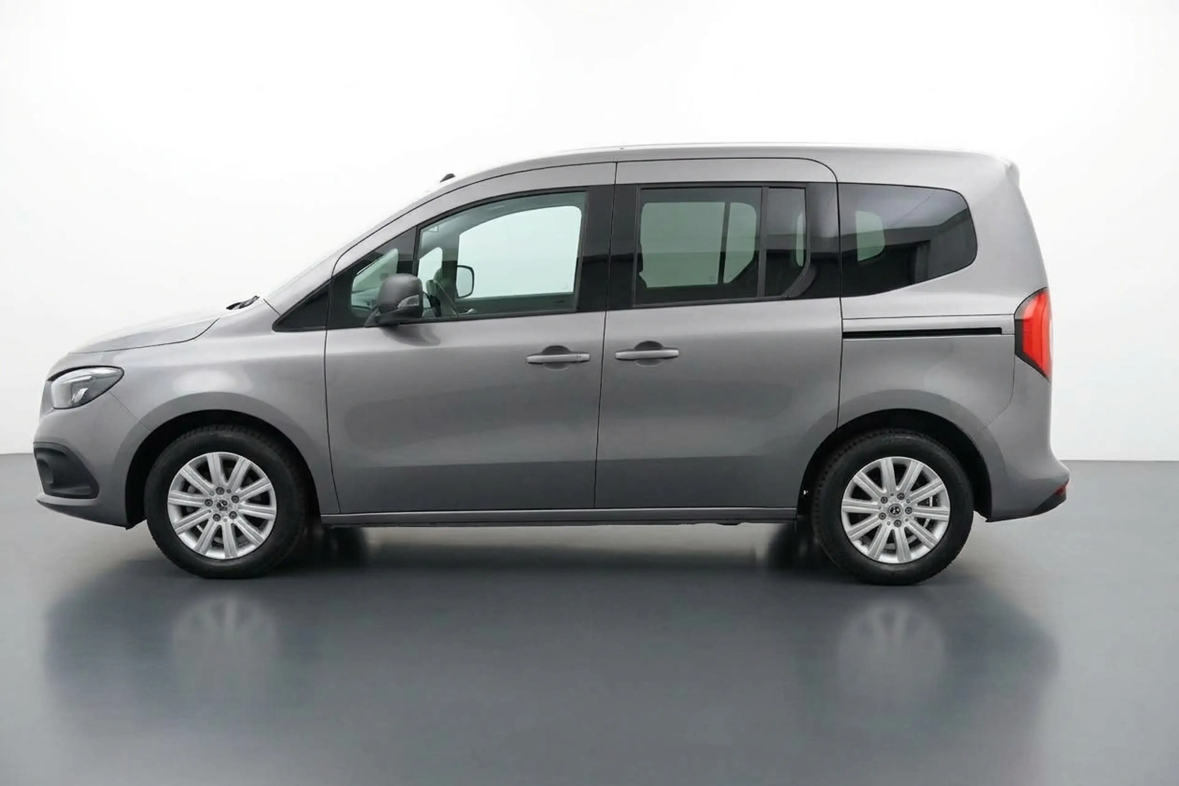 Mercedes-Benz Citan 113 Tourer standard PRO LED+RFK+SHZ — photo 3