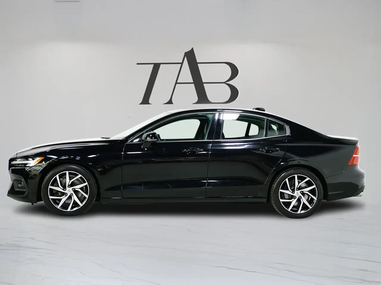 Volvo S60 снимка Volvo S60