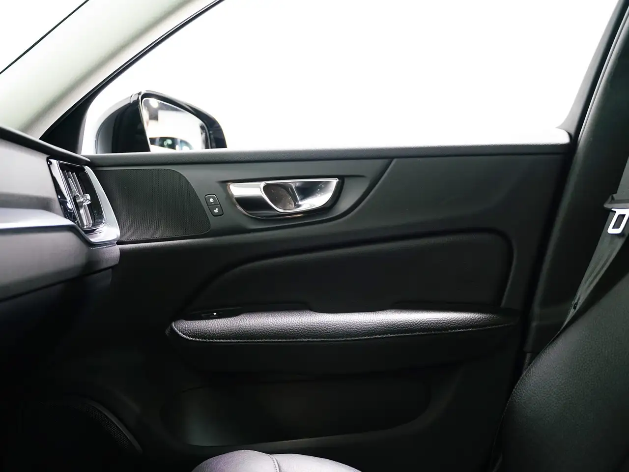 Volvo S60 снимка Volvo S60