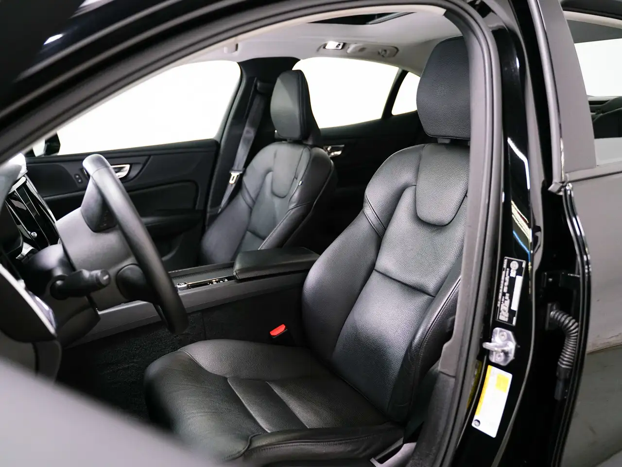 Volvo S60 снимка Volvo S60
