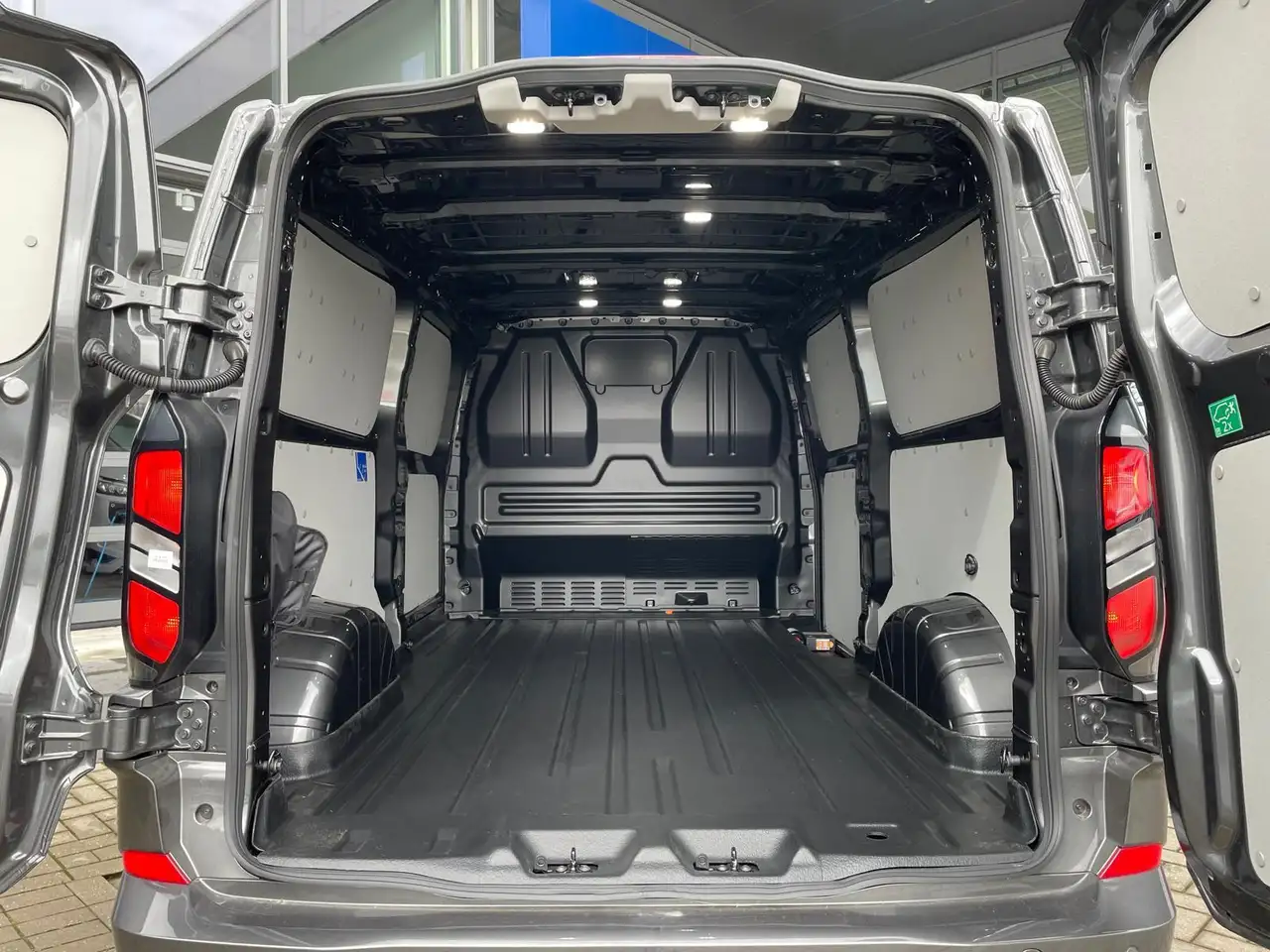 Ford Transit Custom 2026 — фото 11