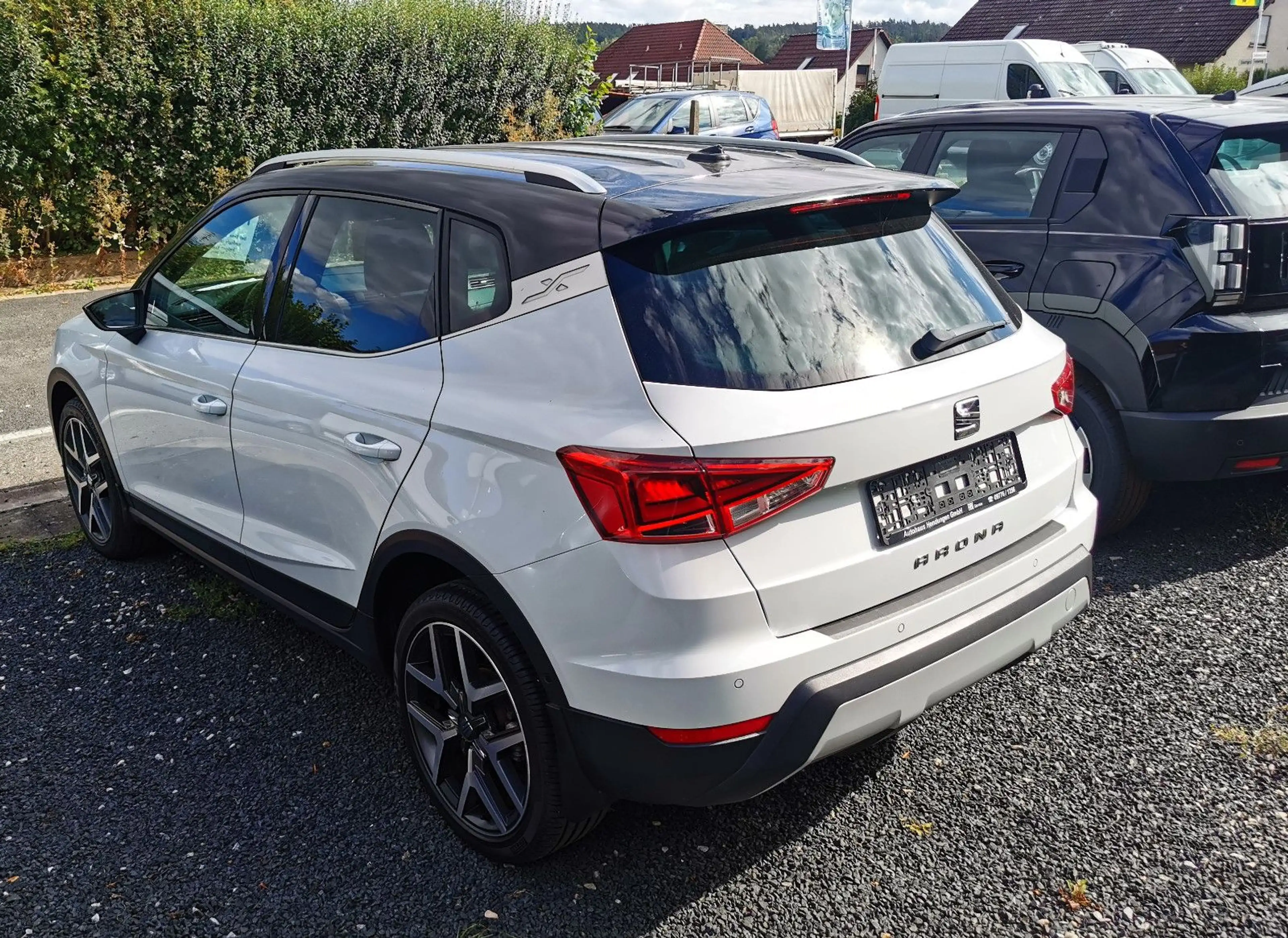 SEAT Arona Xcellence 1.0 TSI 115 PS / AHK / Alufelgen — photo 2