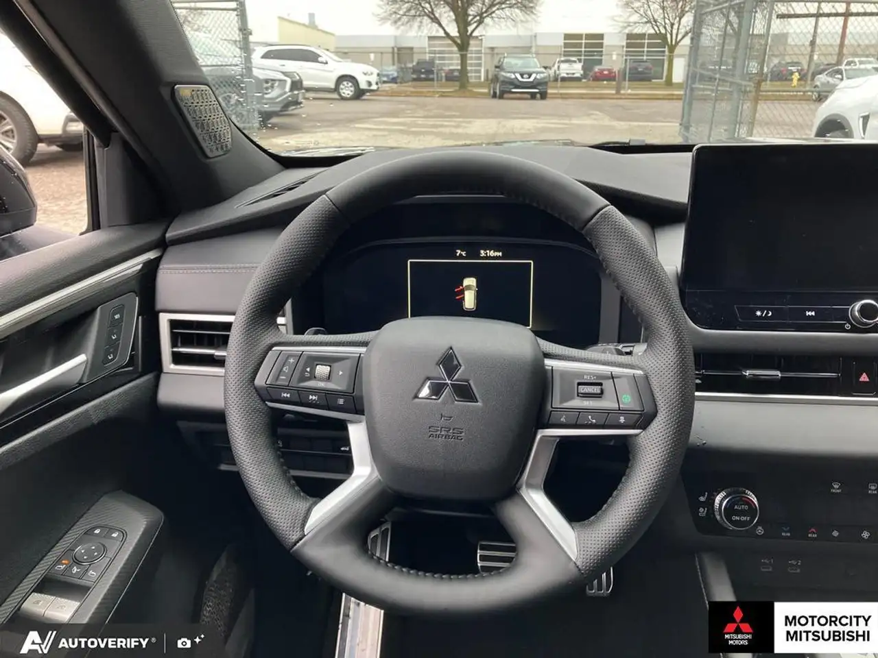 Mitsubishi Outlander снимка Mitsubishi Outlander