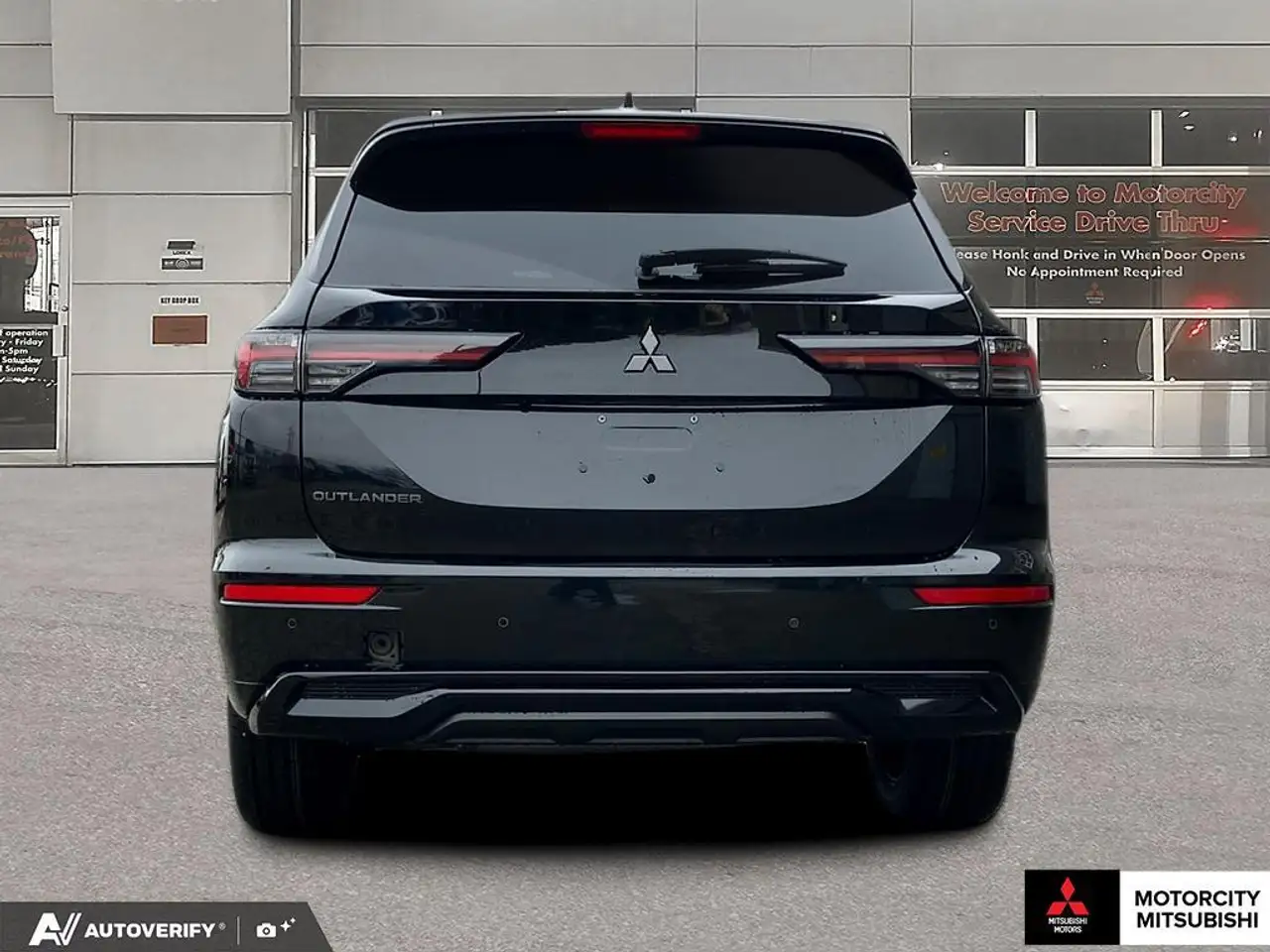 Mitsubishi Outlander снимка Mitsubishi Outlander