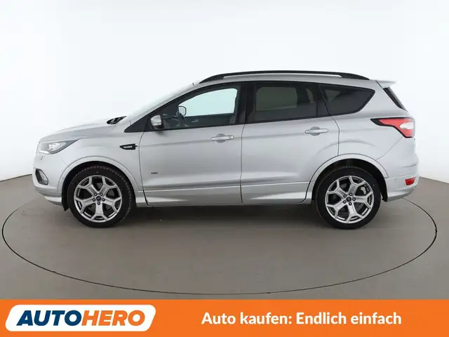 Ford Kuga view 3