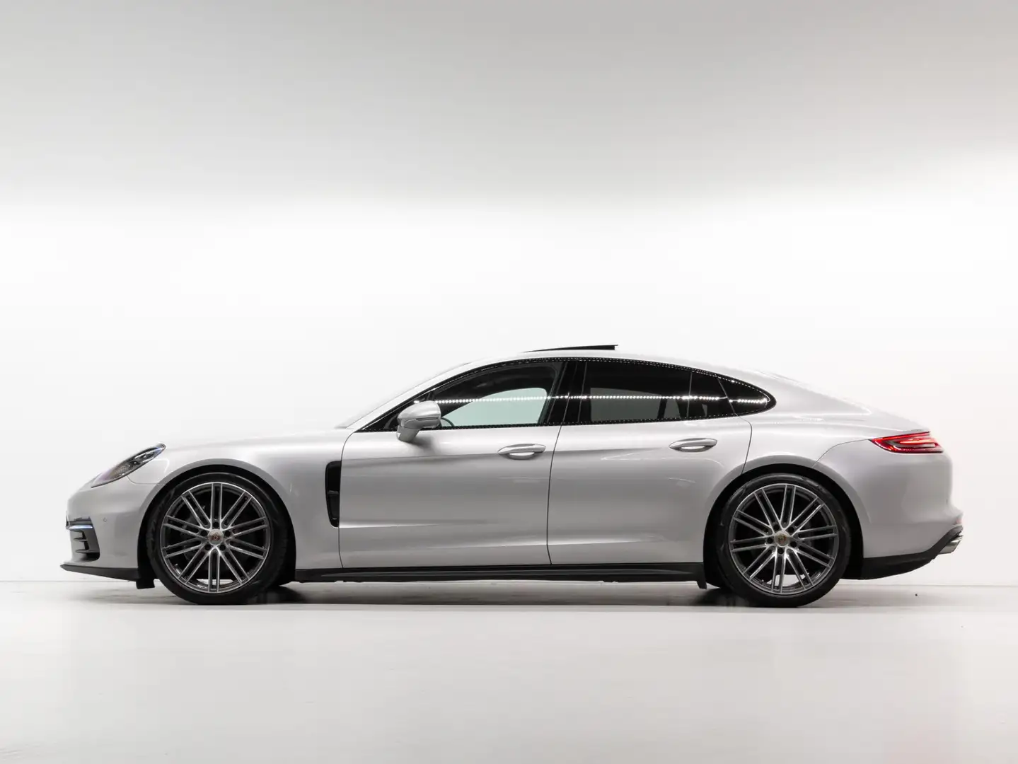 Porsche Panamera 4S Argent - 2